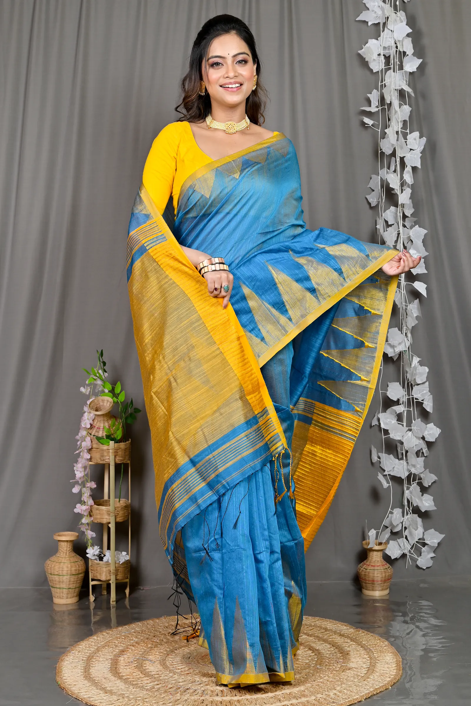 DipDiya Cotton Blended Sky Blue Pariva Classic Grace Handloom Sarees
