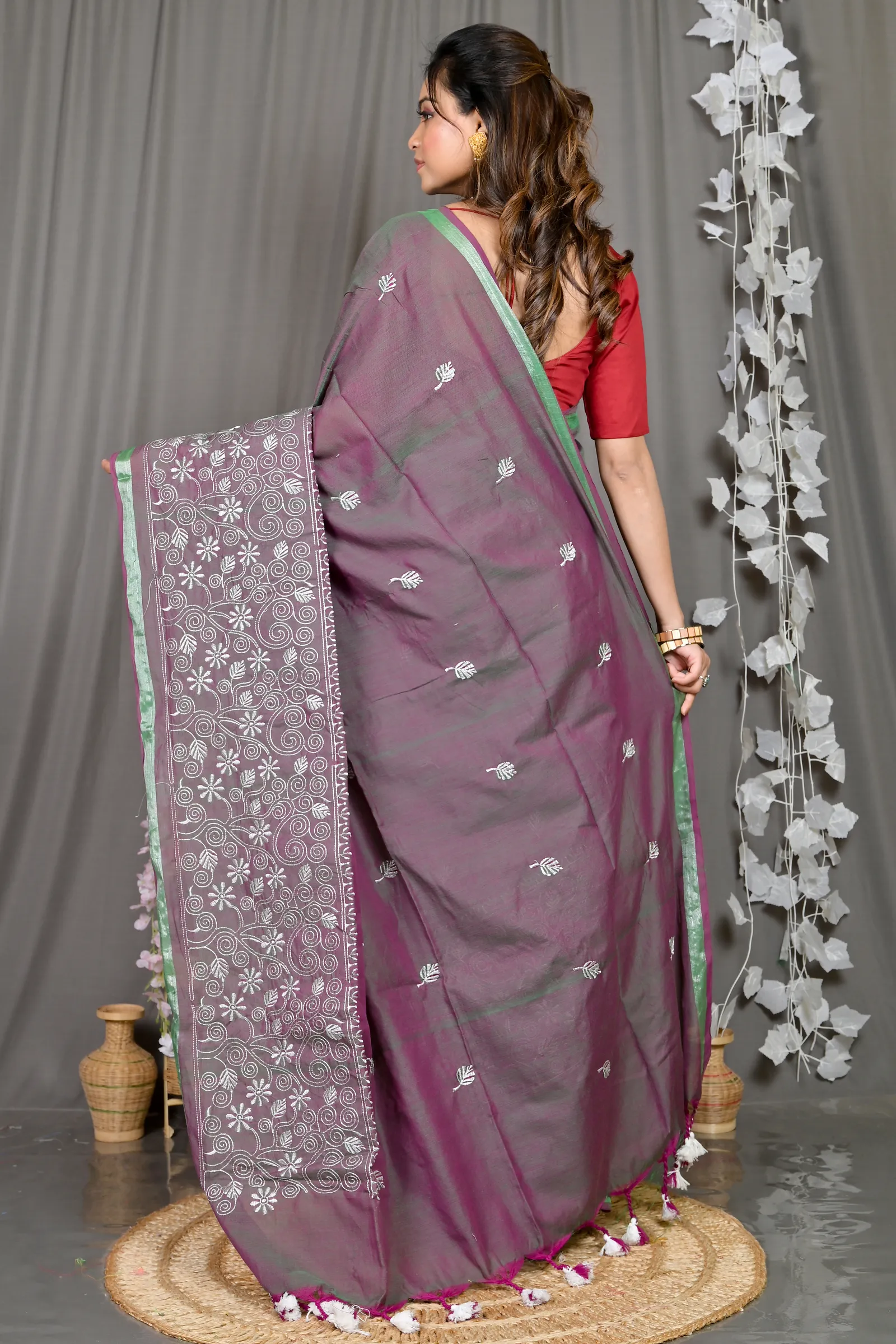 DipDiya Cotton Blended Smoke Grey Paru Classic Grace Handloom Sarees