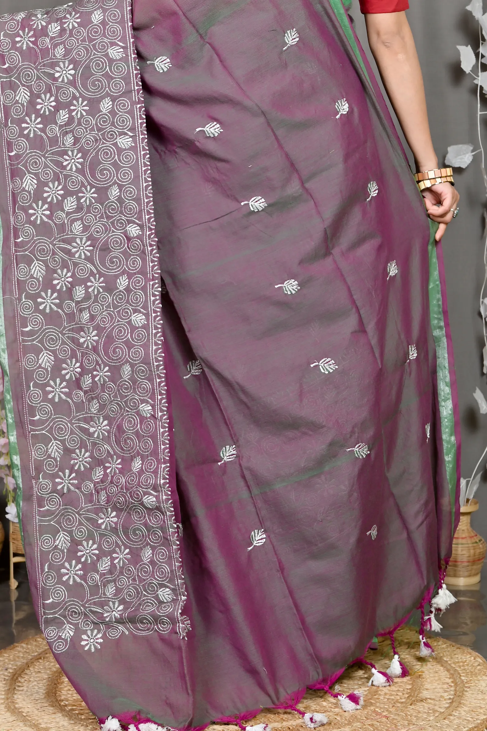 DipDiya Cotton Blended Smoke Grey Paru Classic Grace Handloom Sarees