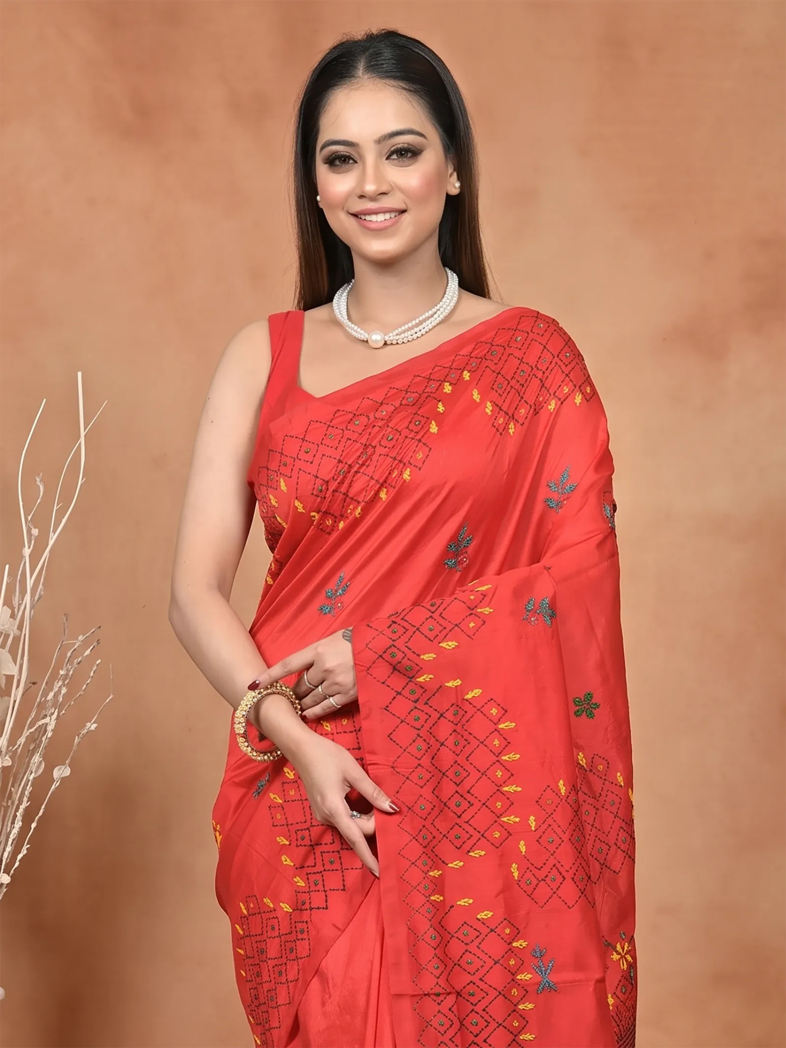 DipDiya Cotton Blended  Traditional Bengali Red Artisan Crafted Soumika Kantha Stitch Saree