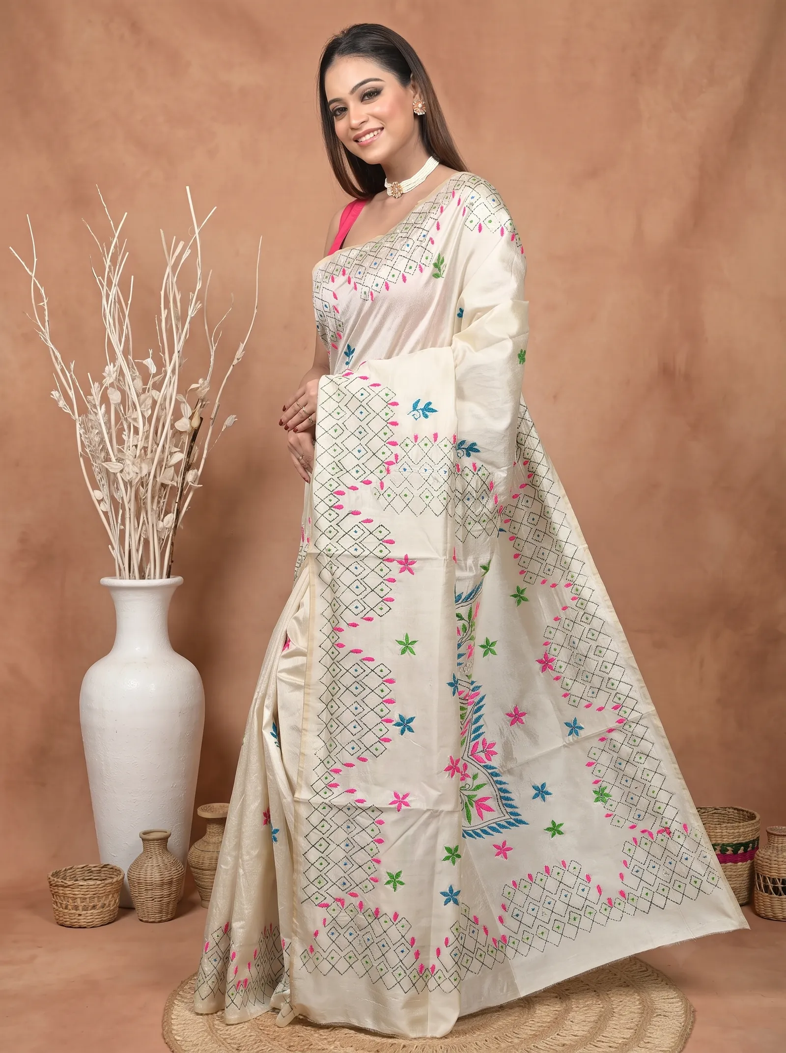 DipDiya Cotton Blended  Traditional Bengali White Artisan Crafted Soumika Kantha Stitch Saree