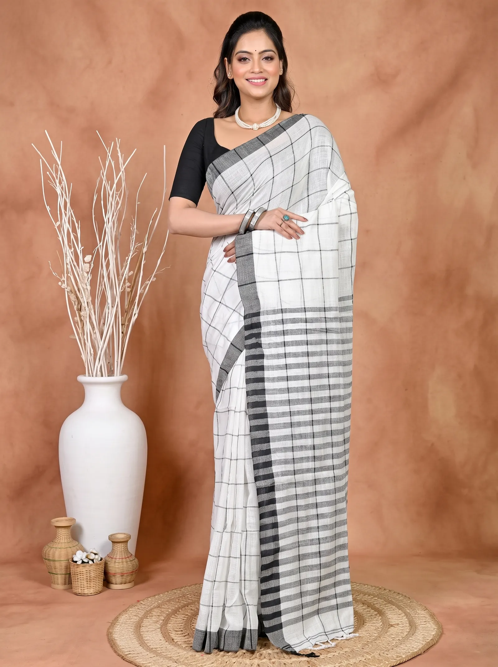 DipDiya Cotton Blended White Black Parodhi Loom to Love Handloom Sarees