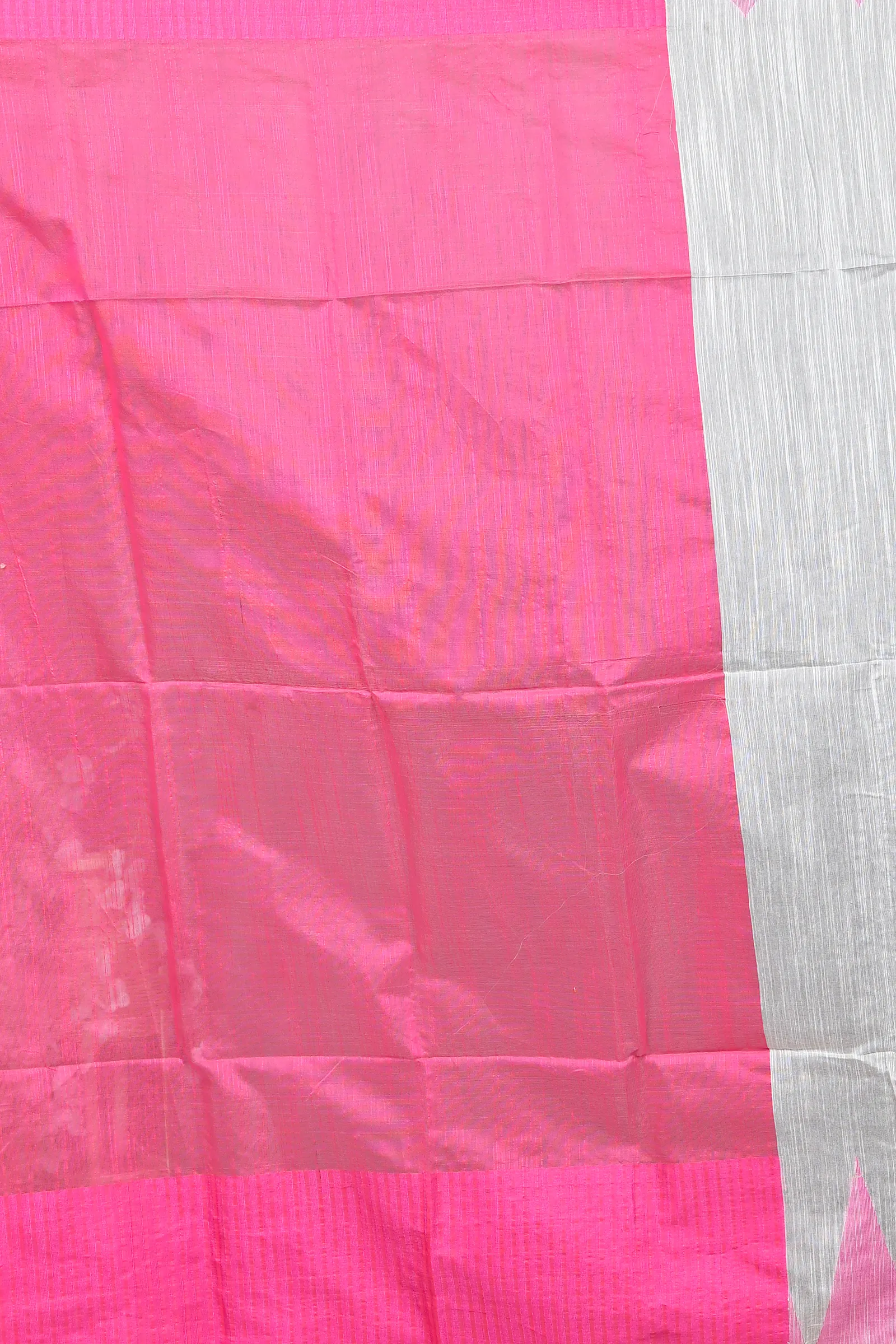 DipDiya Cotton Blended White Pariva Bengal’s Legacy Handloom Sarees