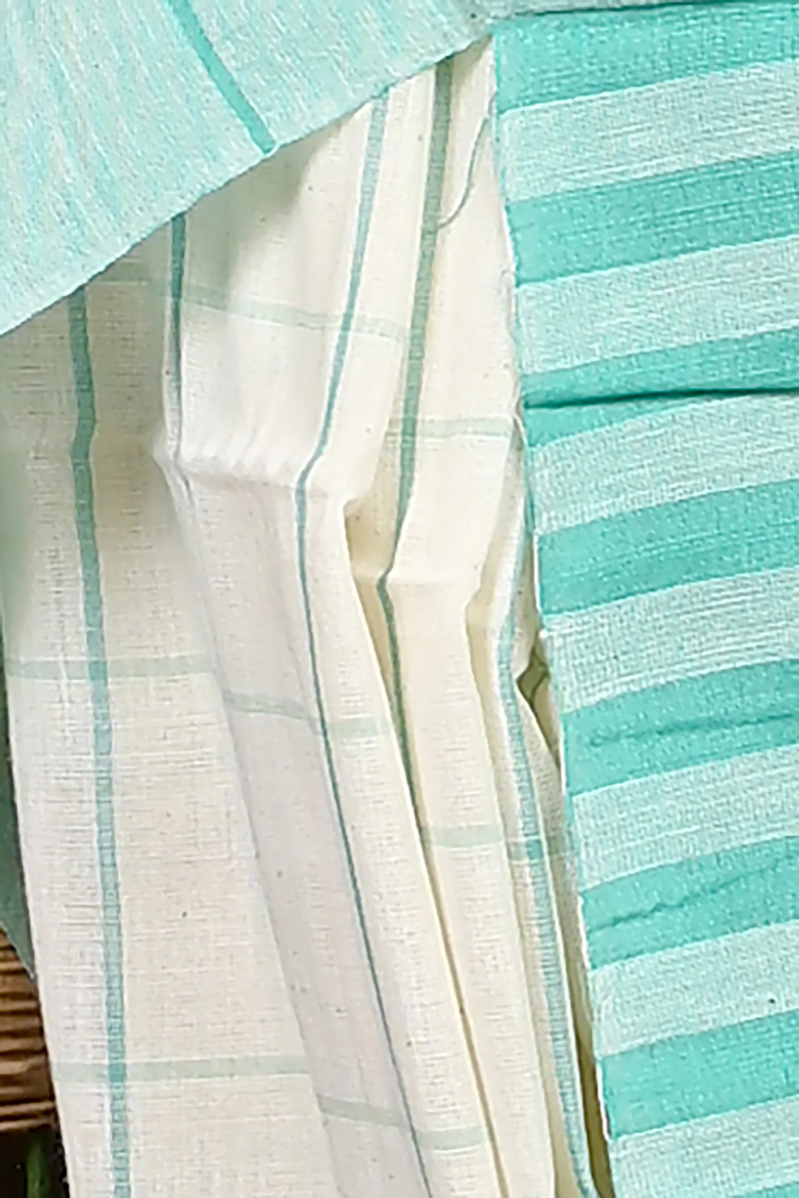DipDiya Cotton Blended White Parodhi Regal Bengali Handloom Sarees