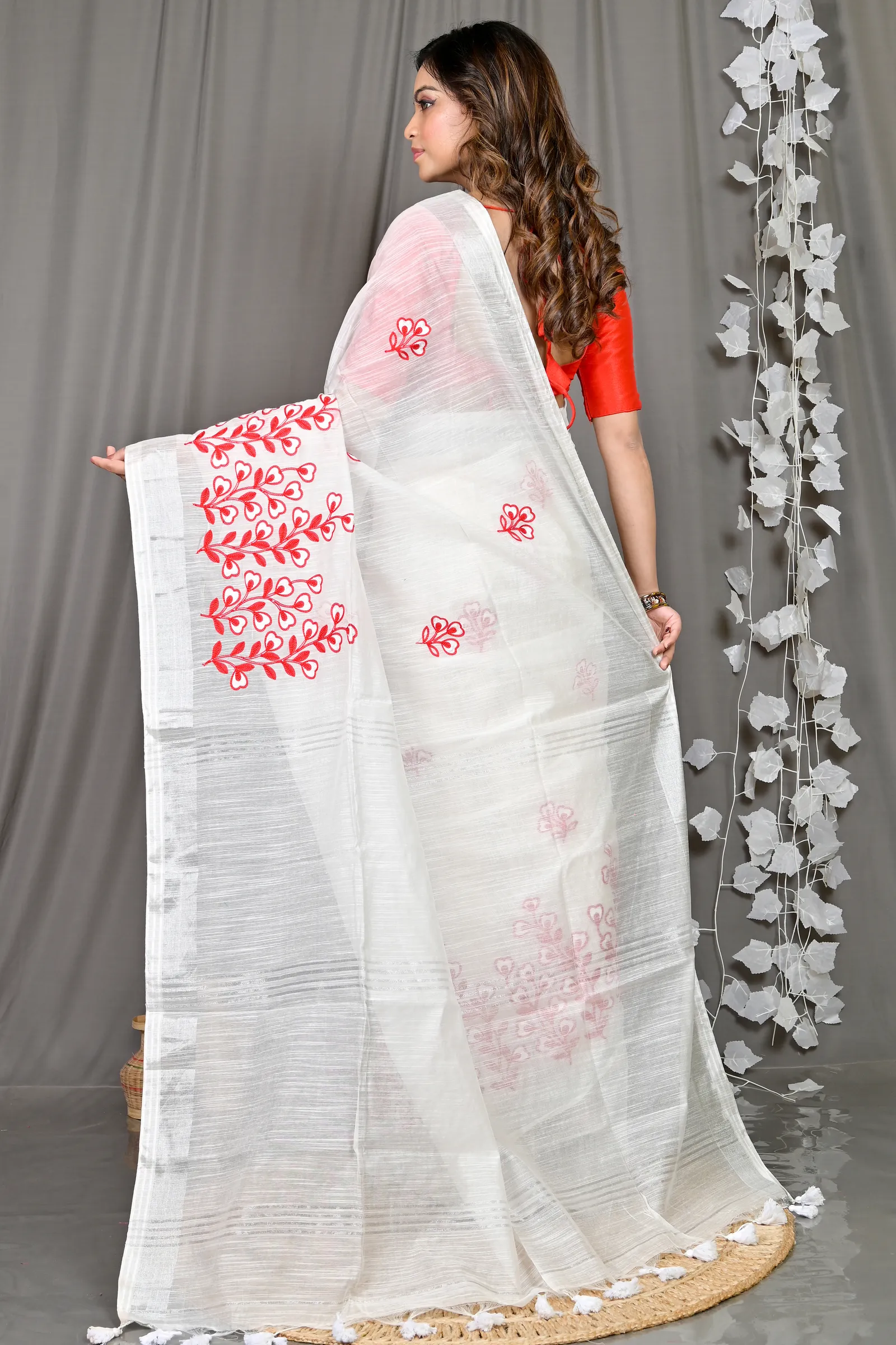 DipDiya Cotton Blended White Paroni Weaves with a Story Embroidery Handloom sarees