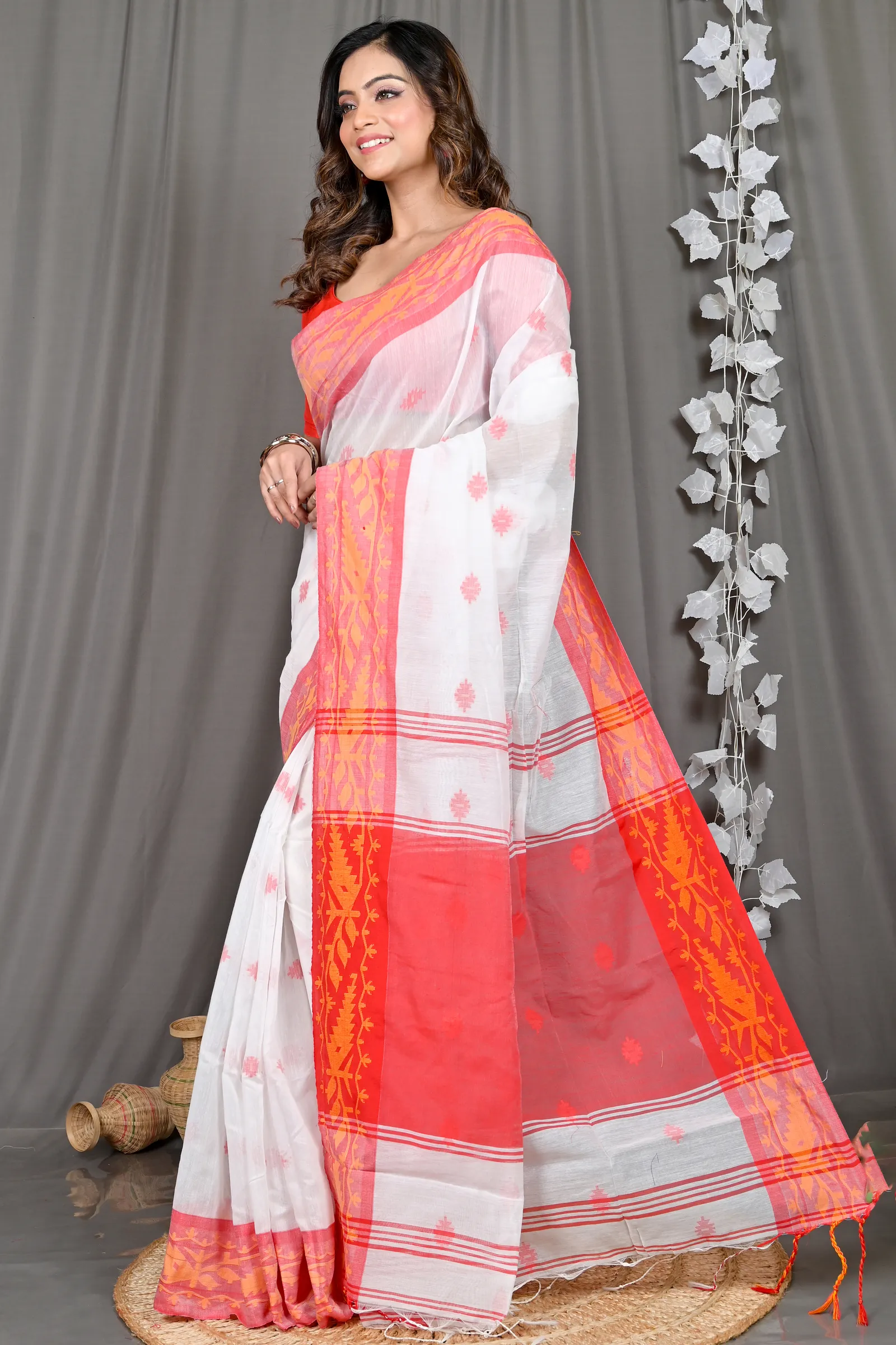 DipDiya Cotton Blended White Red Parul Crafted by Artisans Handloom Sarees