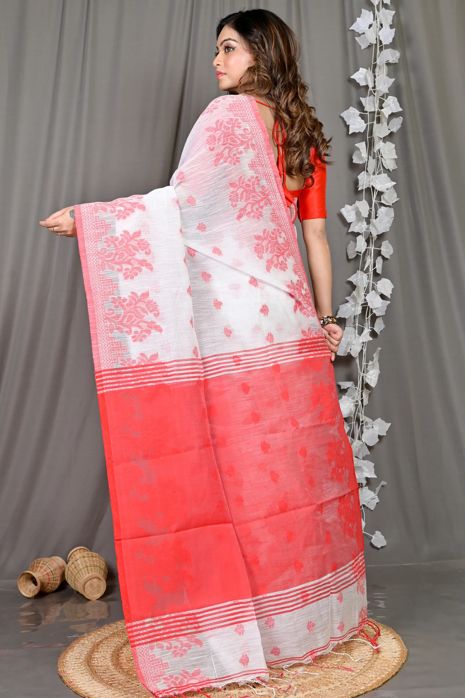 DipDiya Cotton Blended White Red Parup Essence of Bengal Handloom Sarees