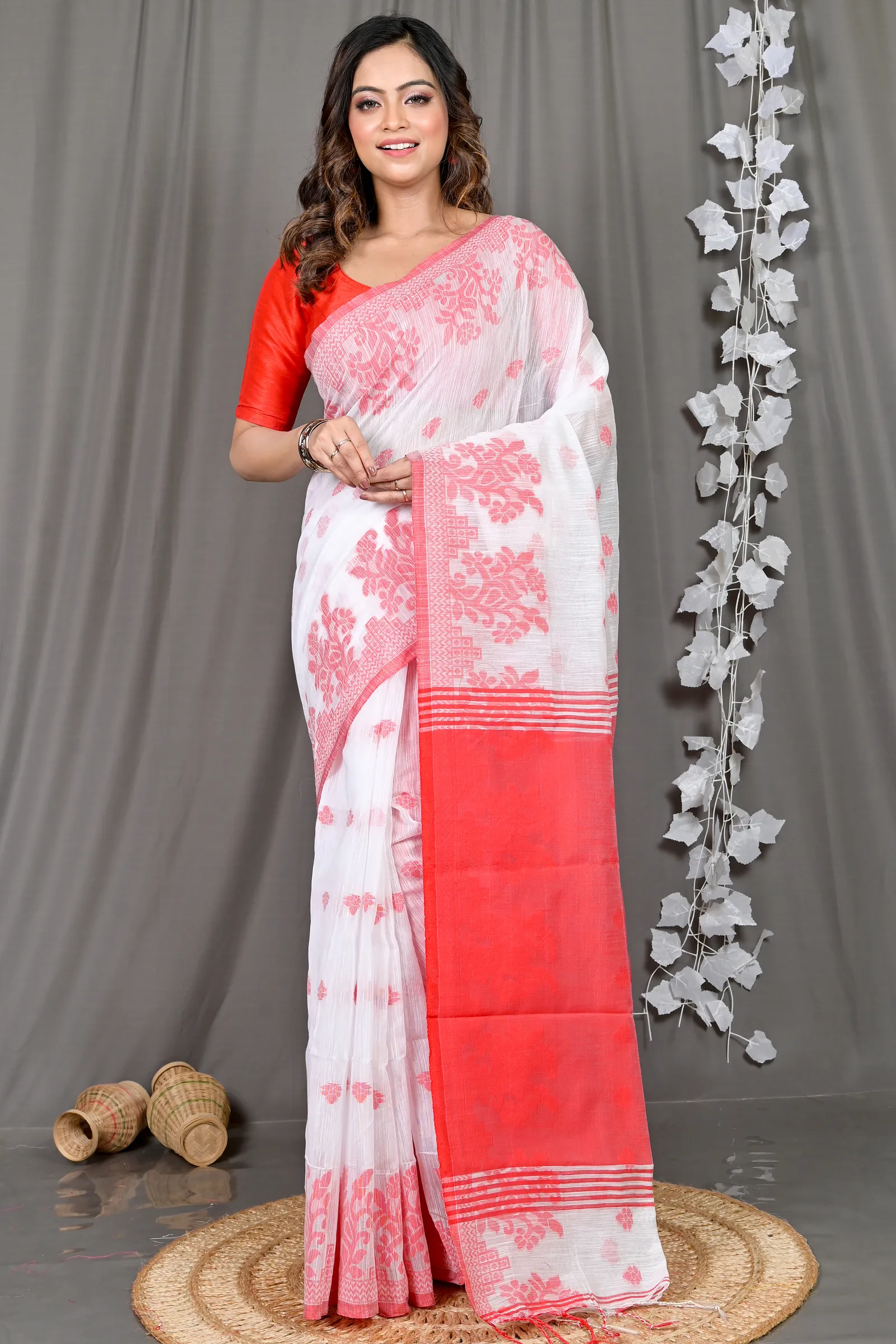 DipDiya Cotton Blended White Red Parup Essence of Bengal Handloom Sarees
