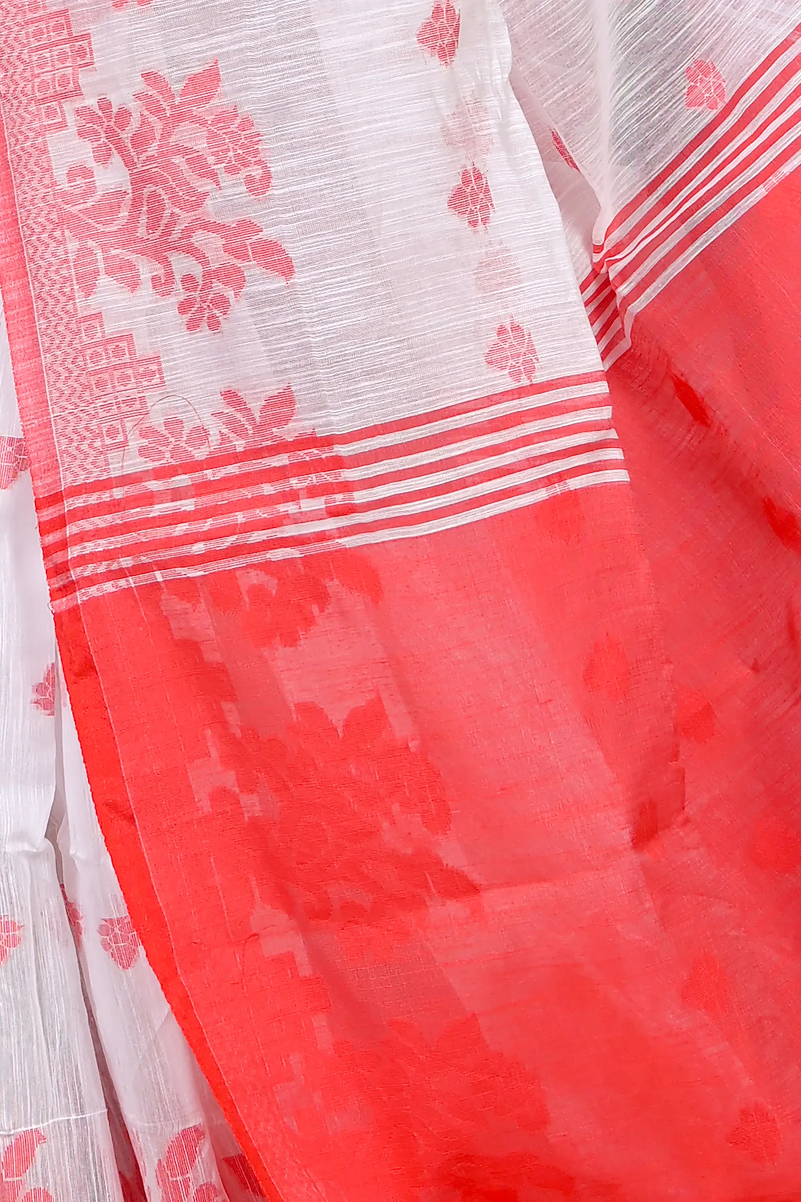 DipDiya Cotton Blended White Red Parup Essence of Bengal Handloom Sarees