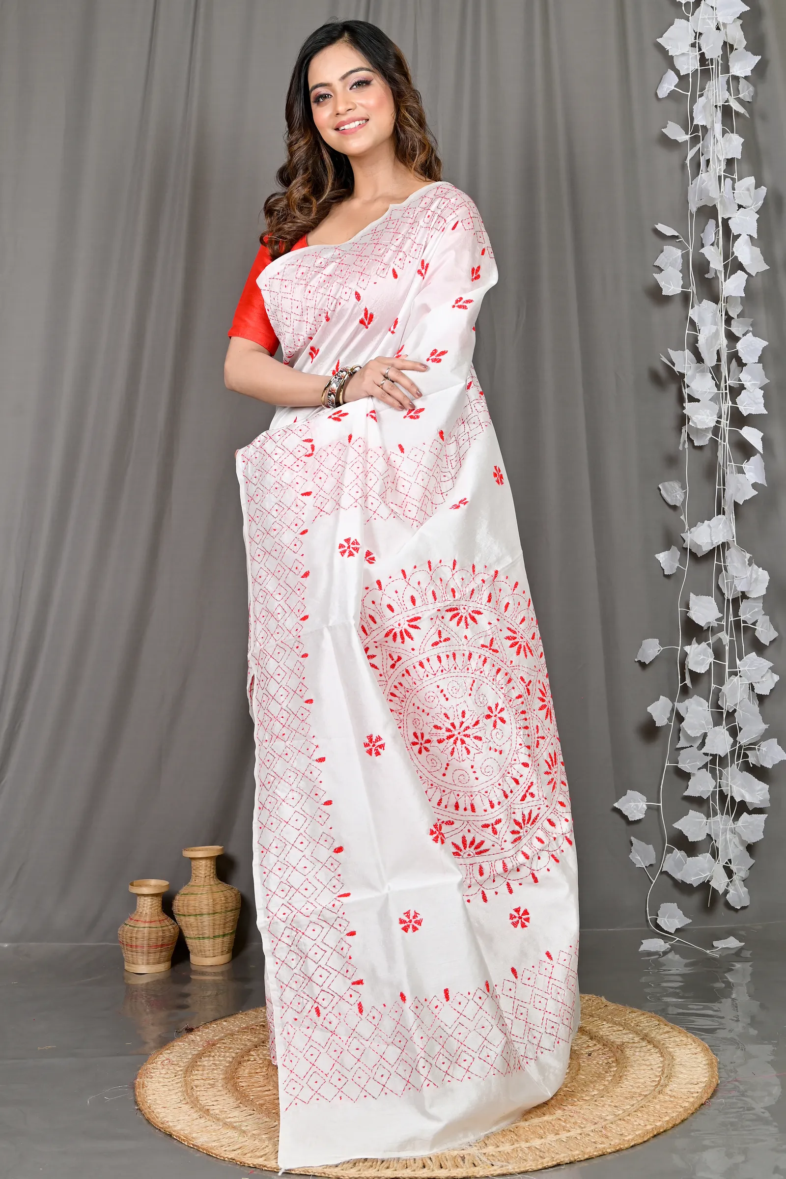 DipDiya Cotton Blended White Soumika Crafted with Soul Kantha Stitch Sarees