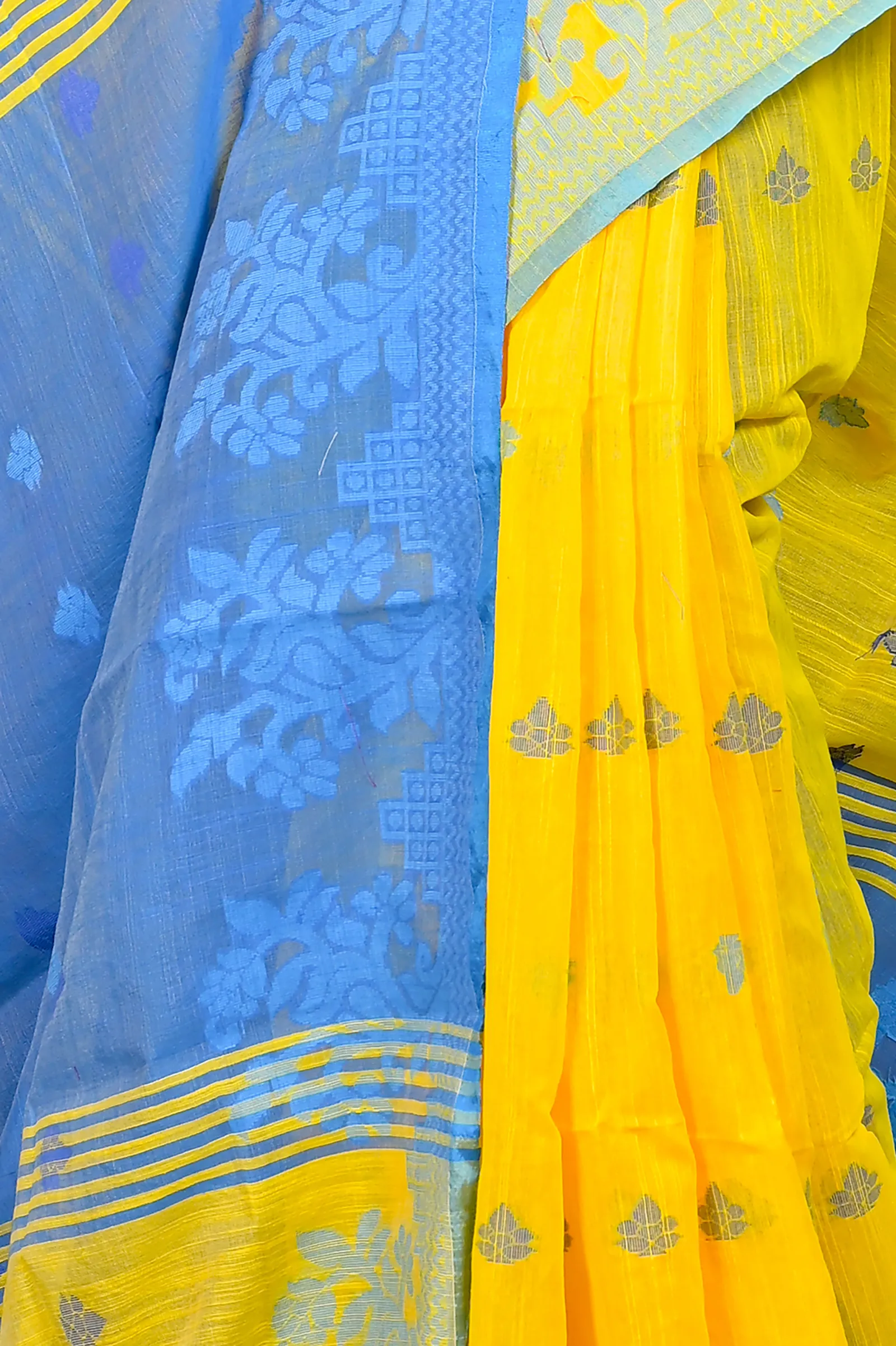 DipDiya Cotton Blended Yellow Blue Parup Handcrafted Elegance Handloom Sarees