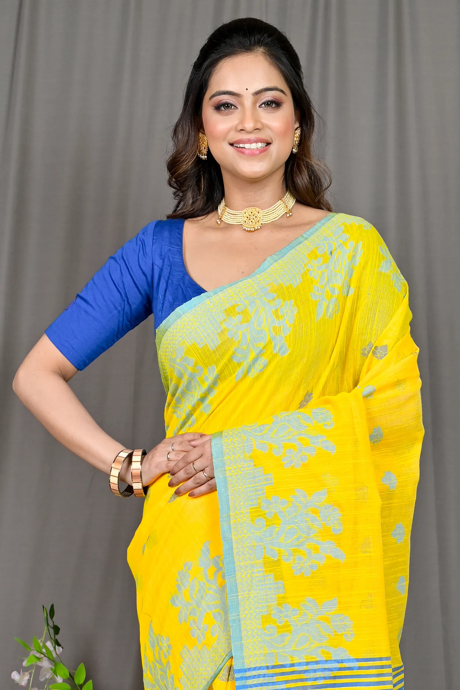 DipDiya Cotton Blended Yellow Blue Parup Handcrafted Elegance Handloom Sarees