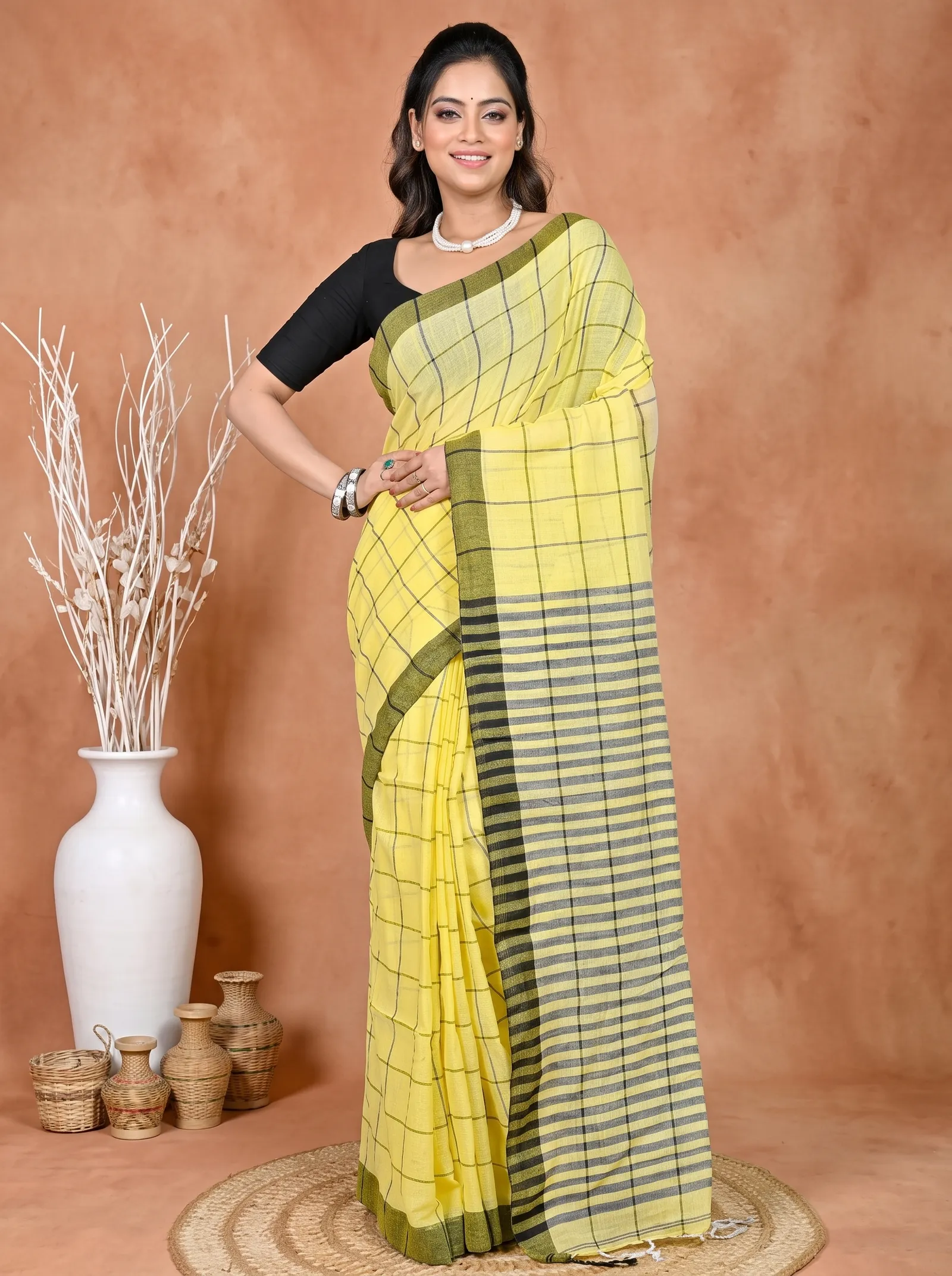 DipDiya Cotton Blended Yellow Parodhi Masterfully Woven Handloom Sarees