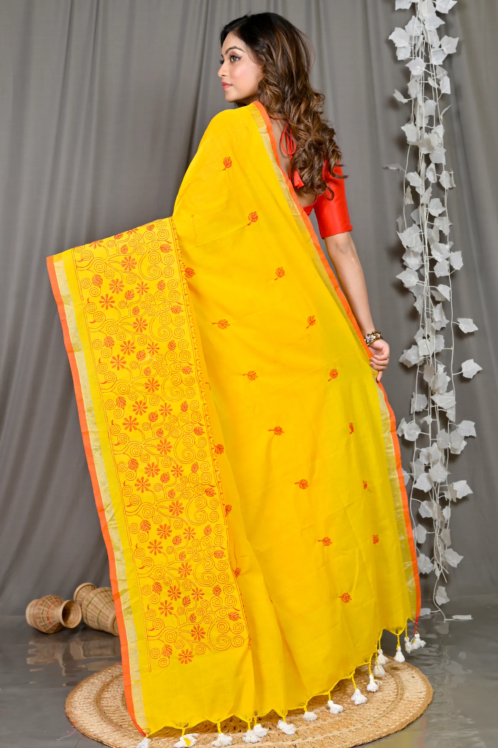 DipDiya Cotton Blended Yellow Paru Crafted in Bengal Handloom Sarees
