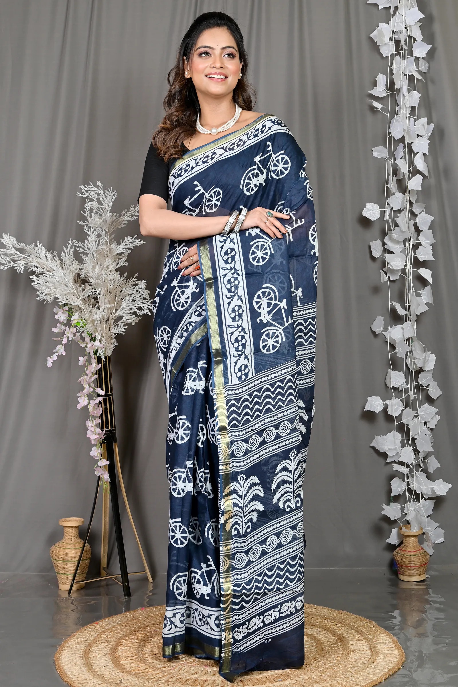 DipDiya Cotton Blue White Soumava Classic Bengali Printed Handloom Sarees