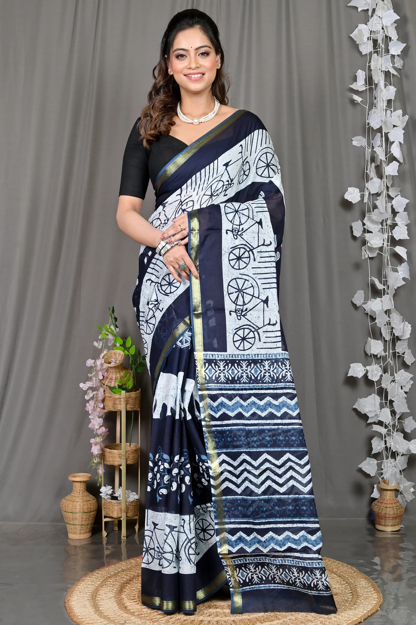DipDiya Cotton Blue White Soumava Crafted by Artisans Printed Handloom Sarees