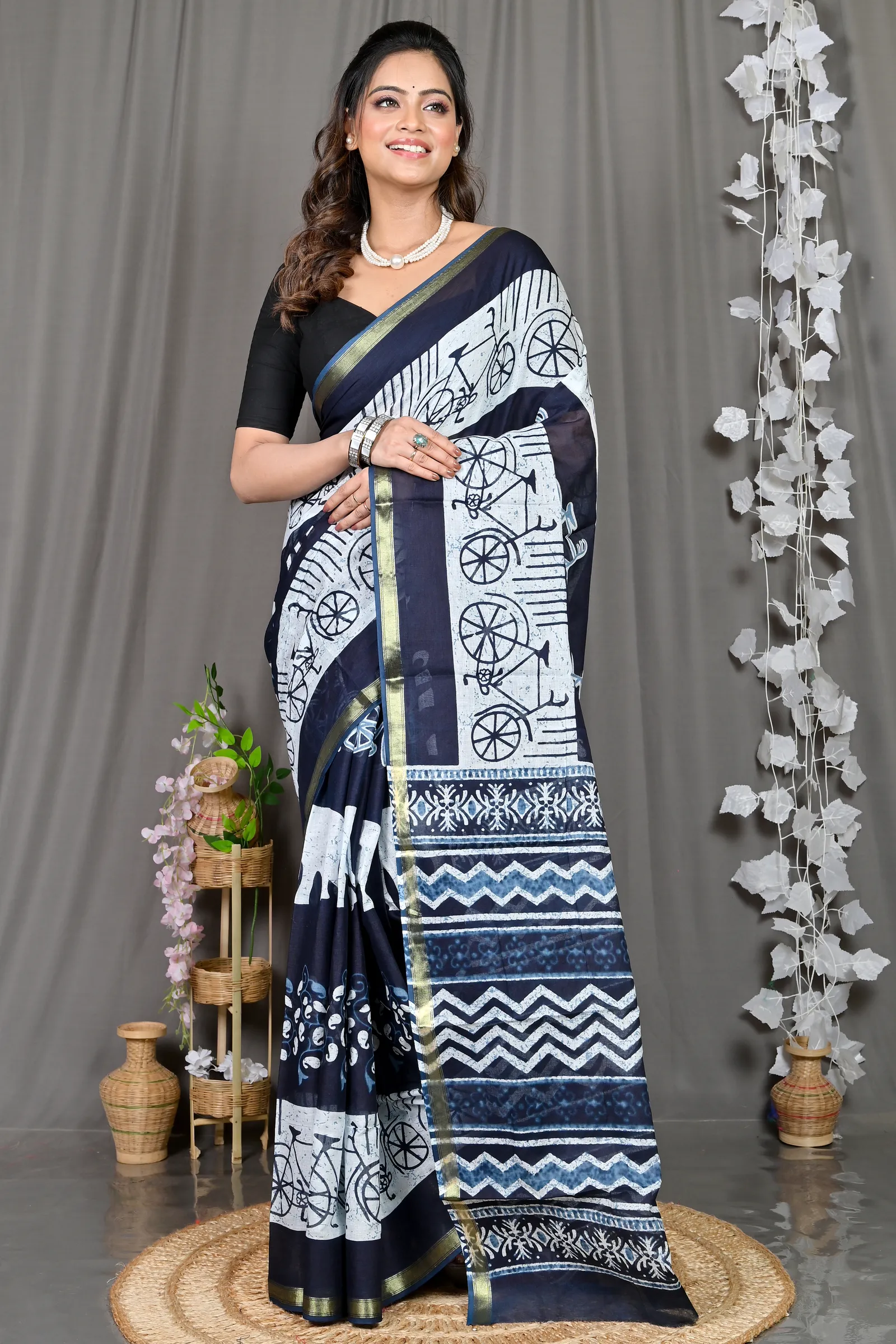 DipDiya Cotton Blue White Soumava Crafted by Artisans Printed Handloom Sarees
