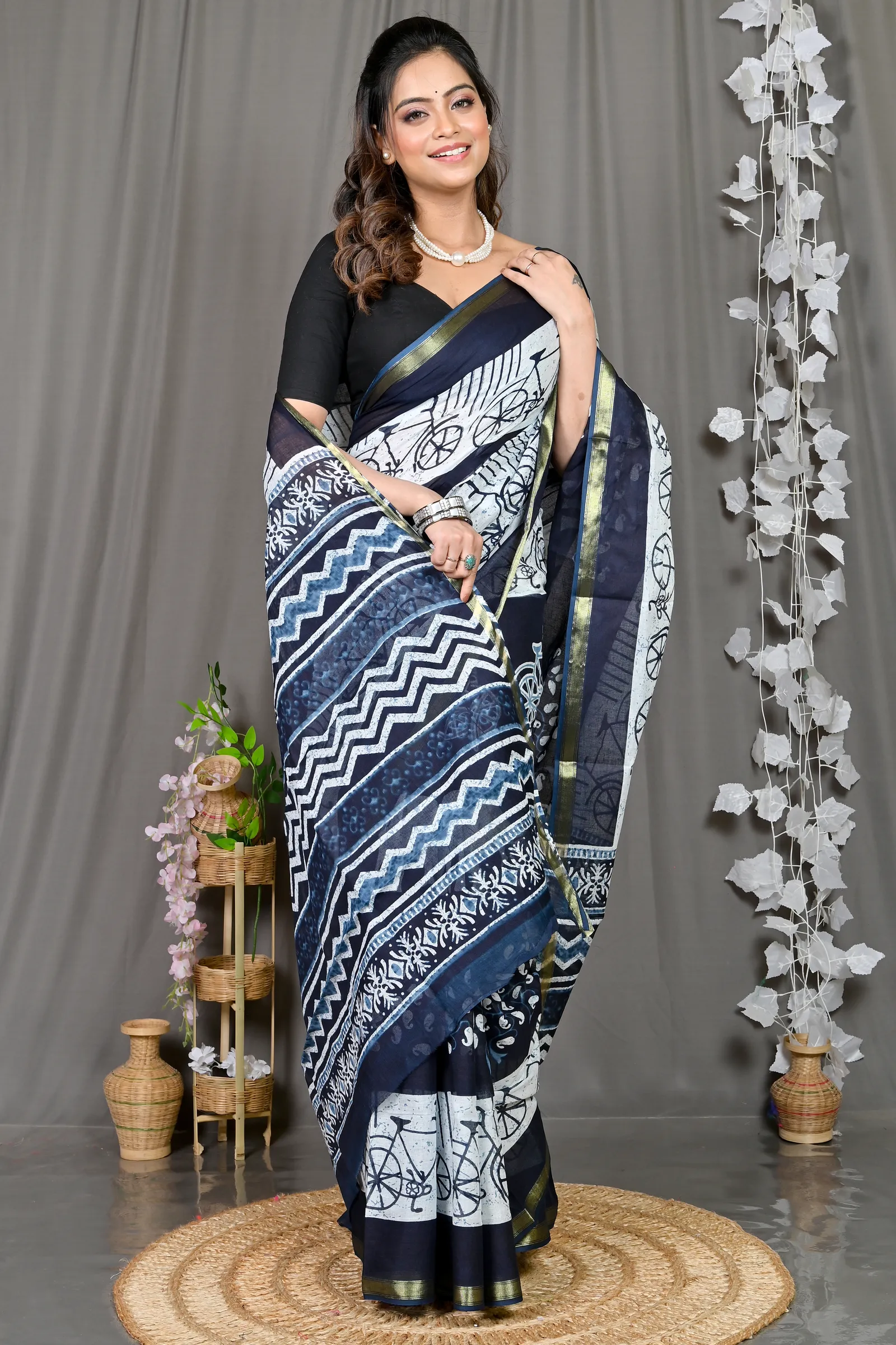 DipDiya Cotton Blue White Soumava Crafted by Artisans Printed Handloom Sarees
