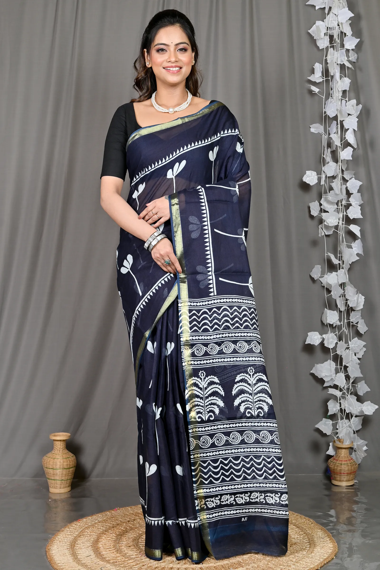 DipDiya Cotton Blue Whitre Soumava Classic Grace Printed Handloom Sarees