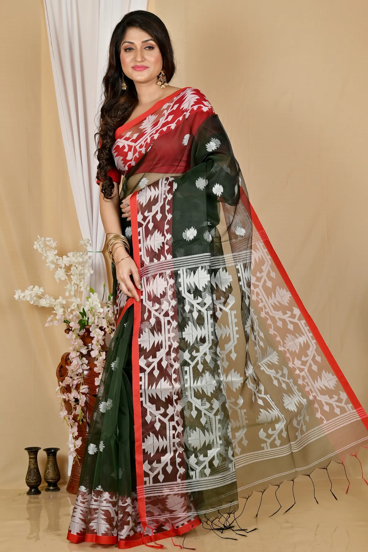 DipDiya Cotton Bottle Green Monimal Elegant by Tradition Muslin sarees