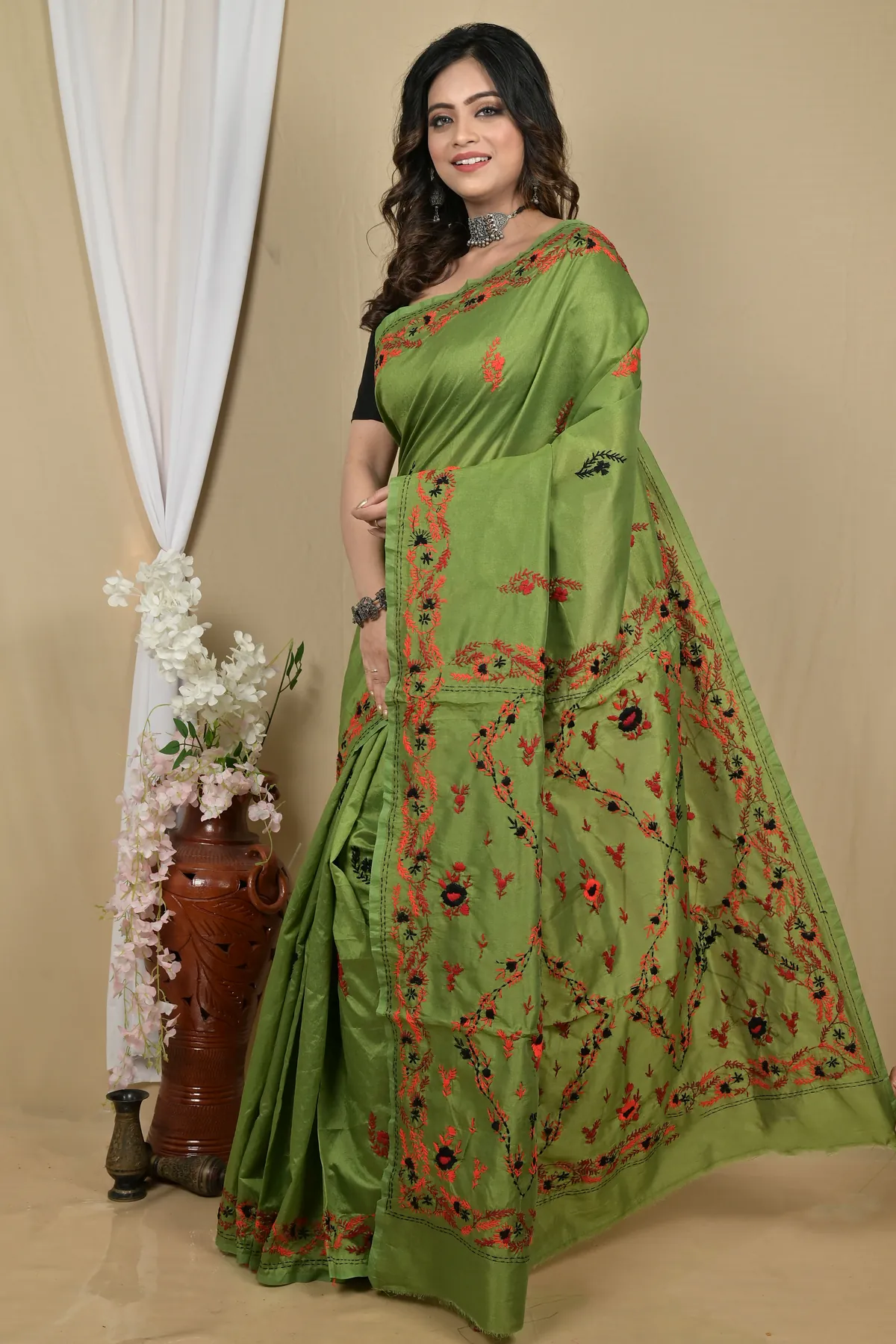 DipDiya Cotton Dark Green Piaja Timeless Elegance Kantha Stitch Sarees
