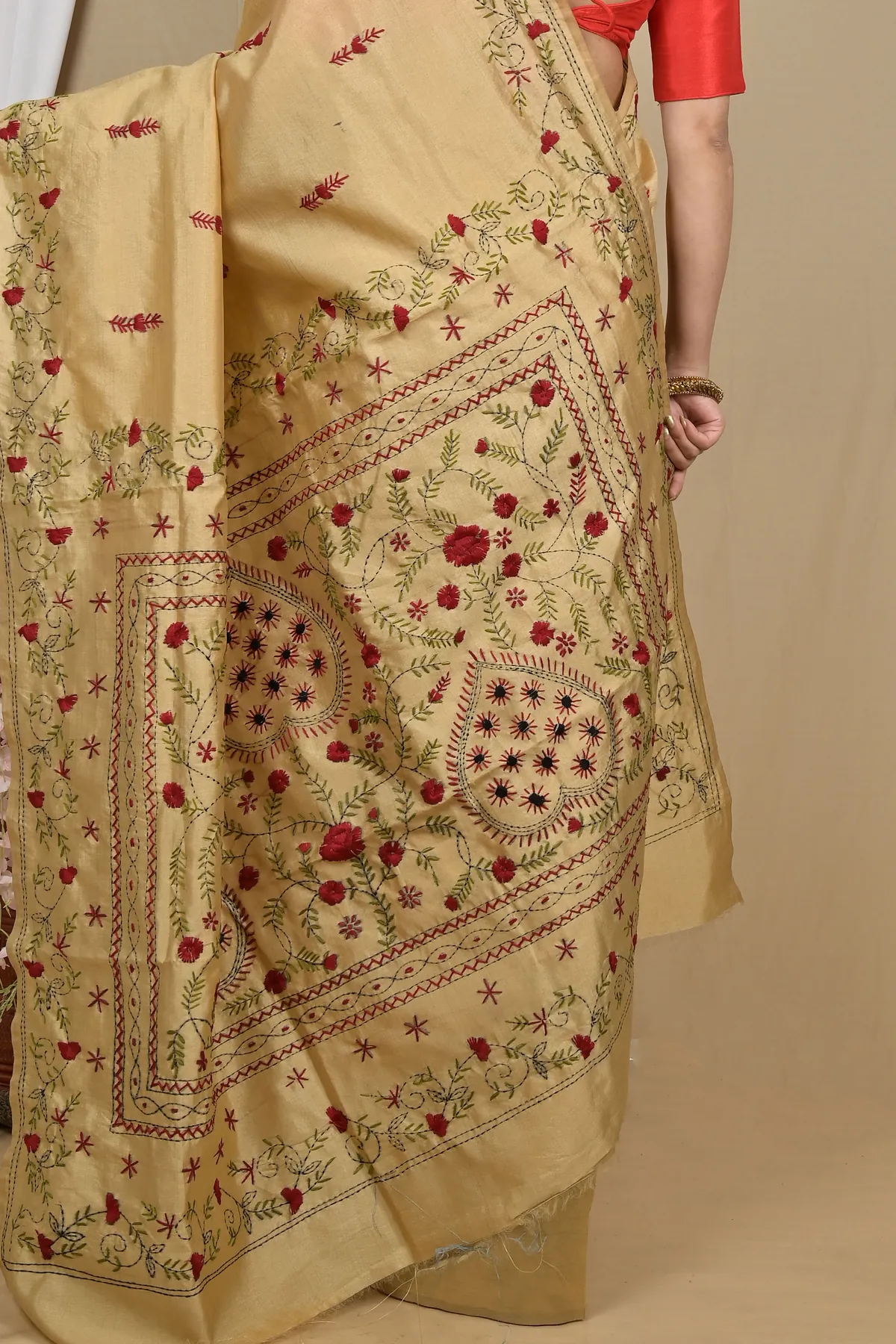 DipDiya Cotton Golden Piaja Traditional Elegance Kantha Stitch Sarees
