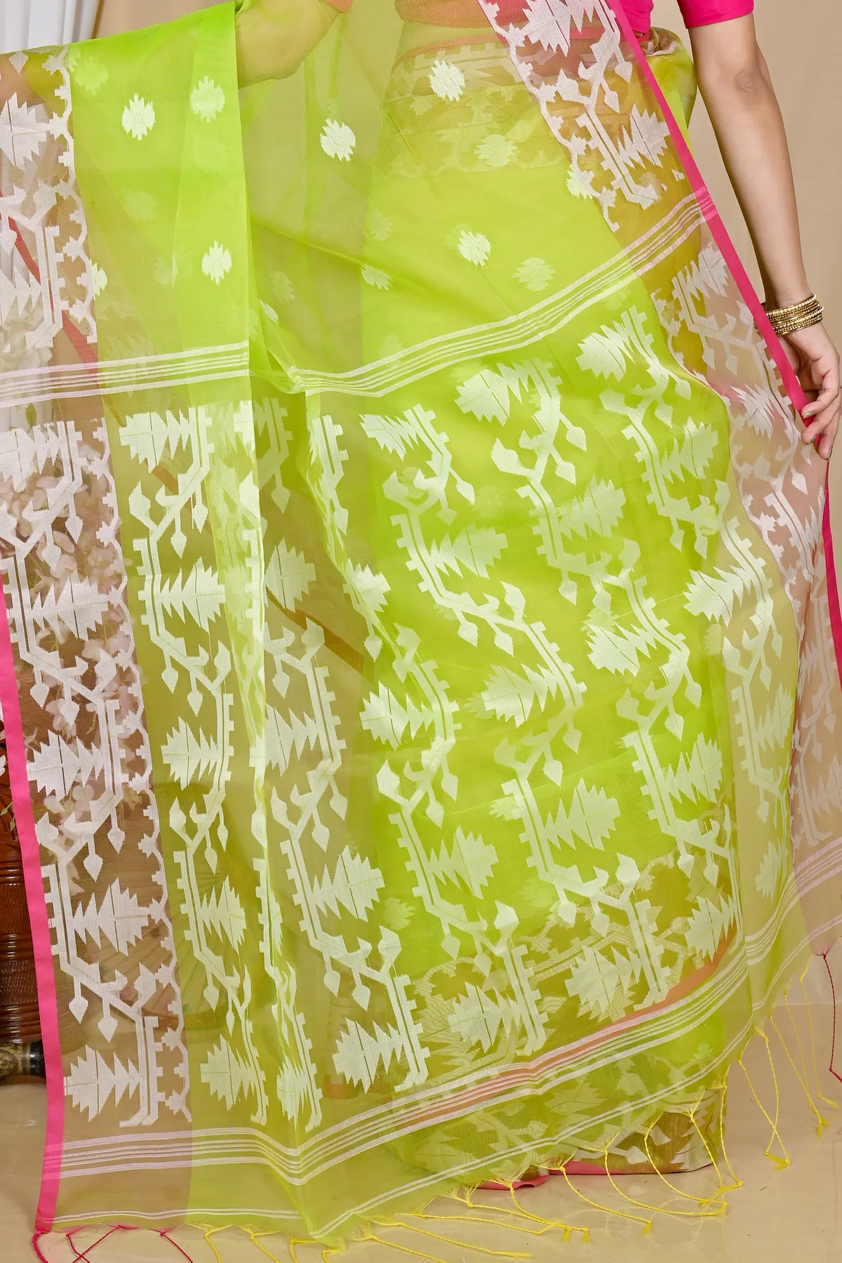 DipDiya Cotton Green Monimal Crafted in Bengal Muslin sarees