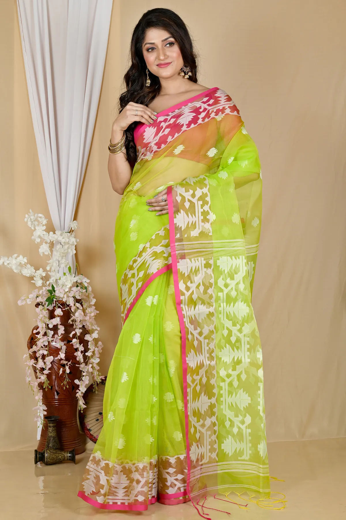 DipDiya Cotton Green Monimal Crafted in Bengal Muslin sarees
