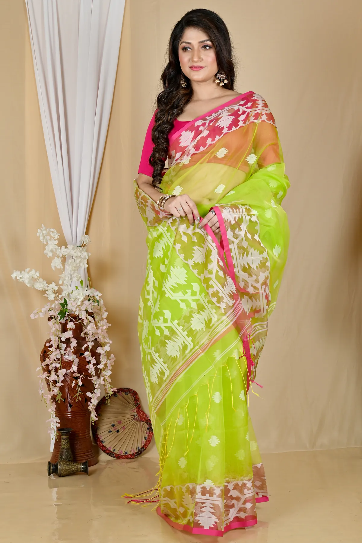 DipDiya Cotton Green Monimal Crafted in Bengal Muslin sarees