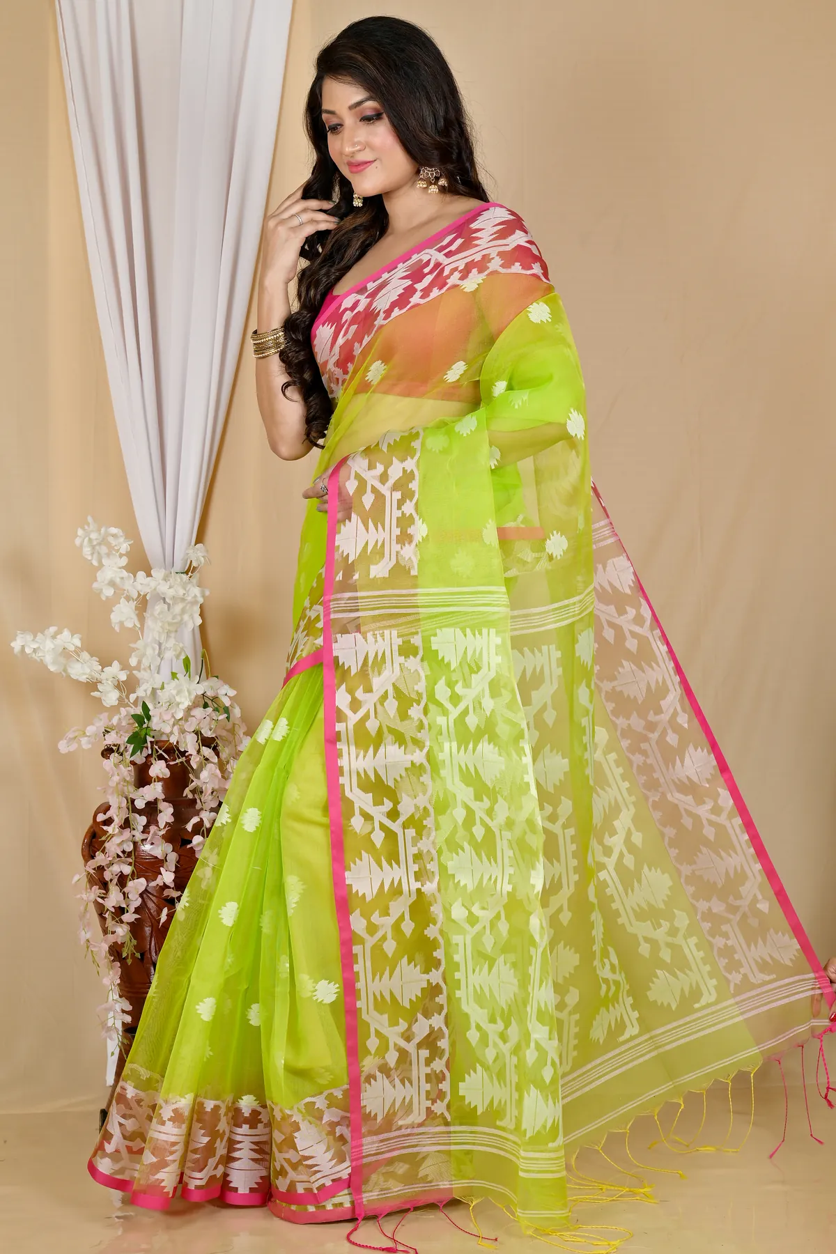 DipDiya Cotton Green Monimal Crafted in Bengal Muslin sarees
