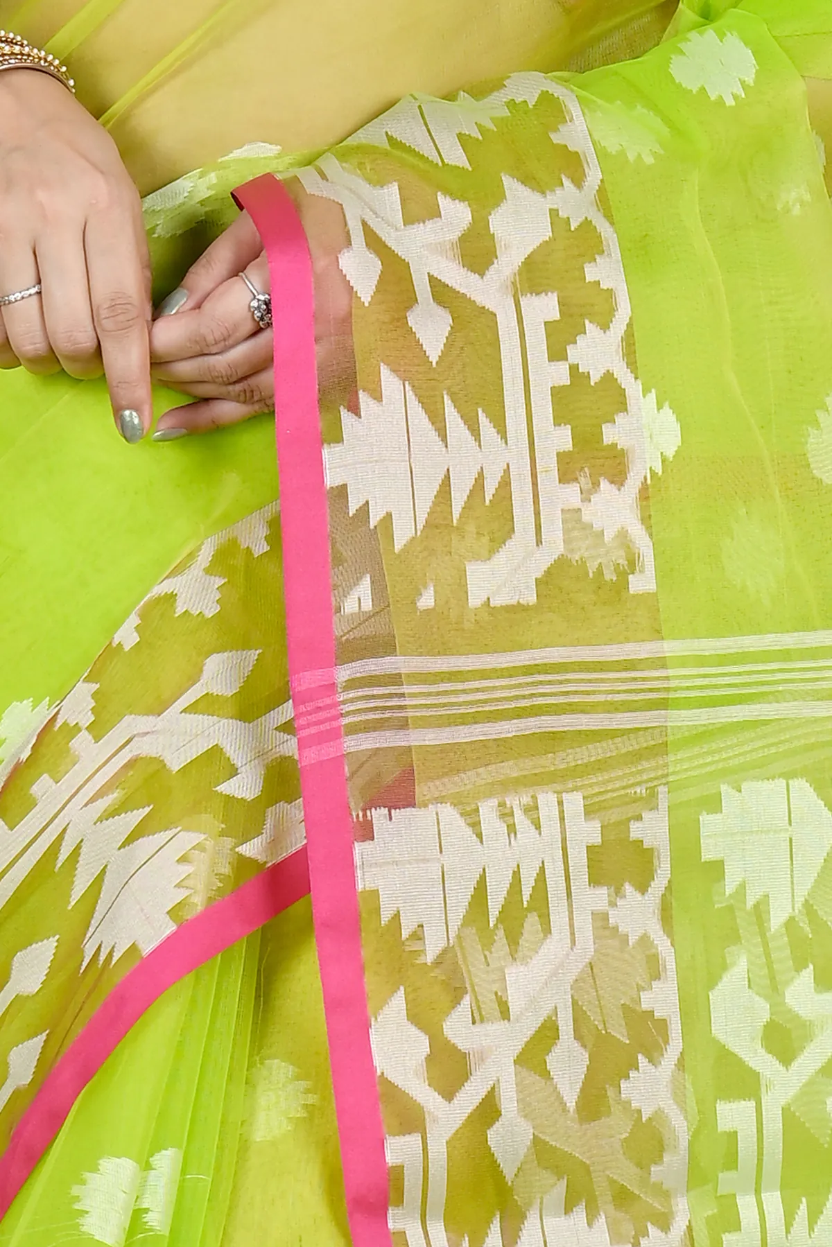 DipDiya Cotton Green Monimal Crafted in Bengal Muslin sarees