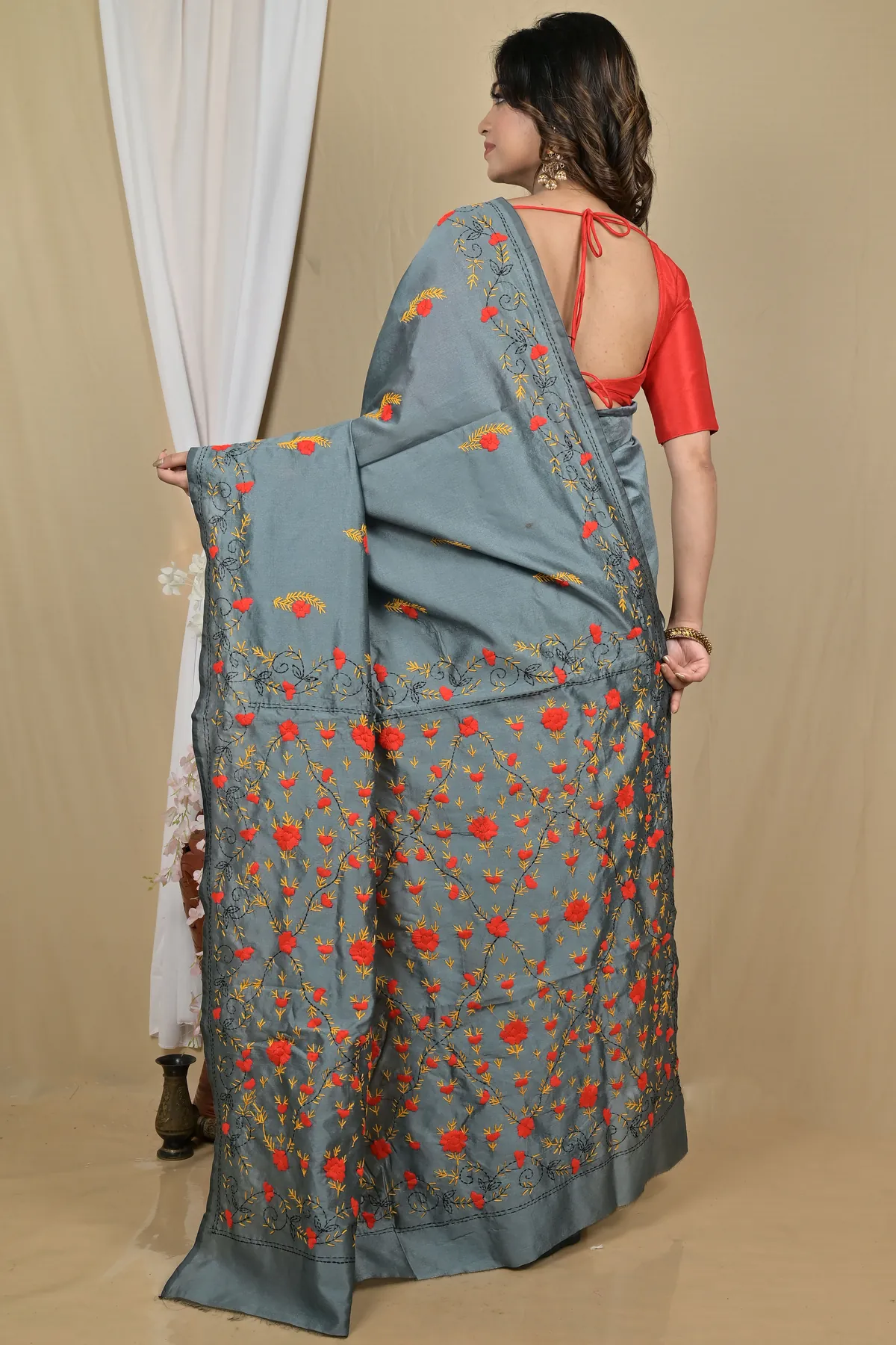 DipDiya Cotton Grey Piaja Tradition in Every Thread Kantha Stitch Sarees