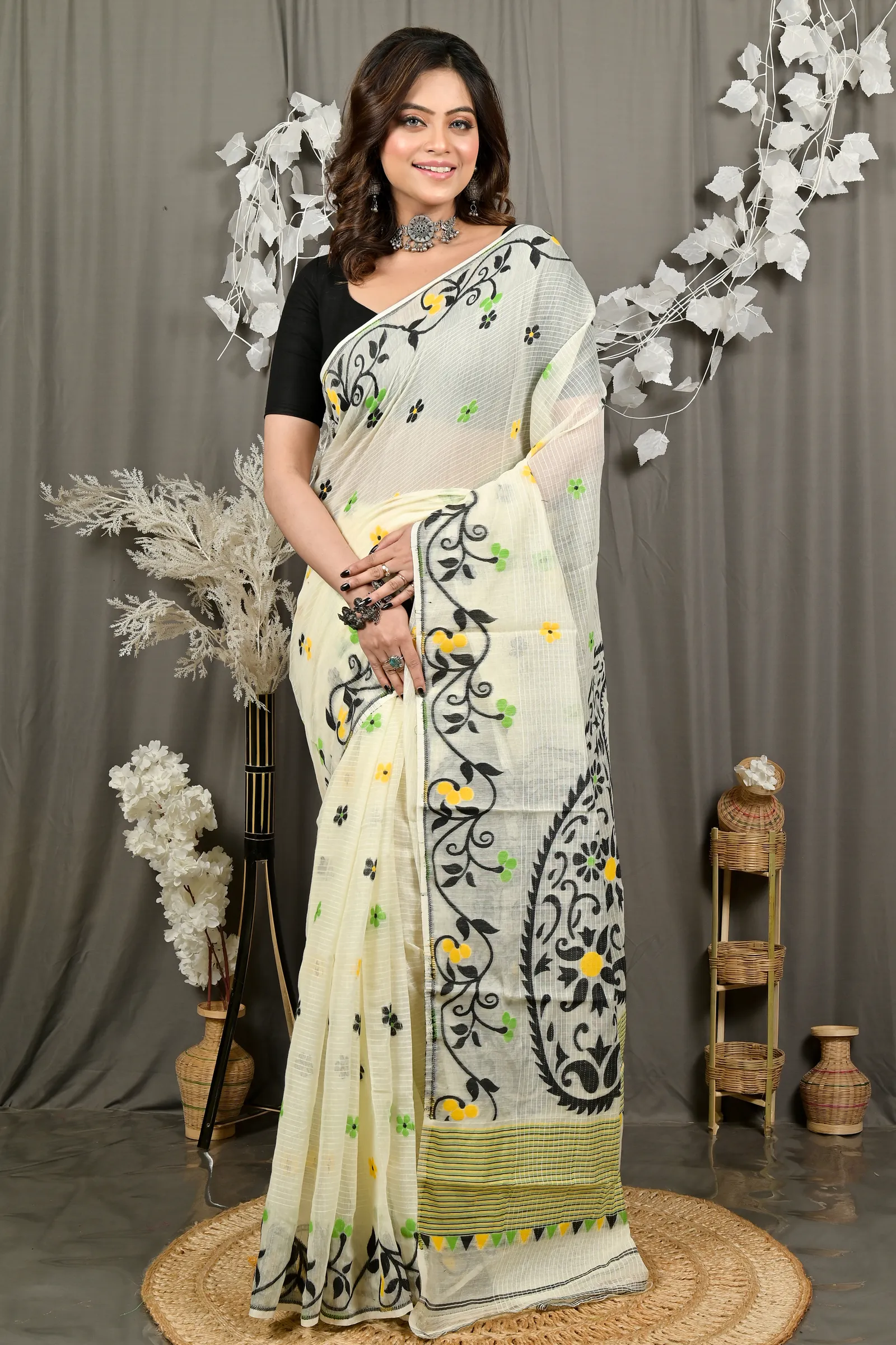 DipDiya Cotton Off white Black Fivani Bengal in Every Thread Jamdani Sarees