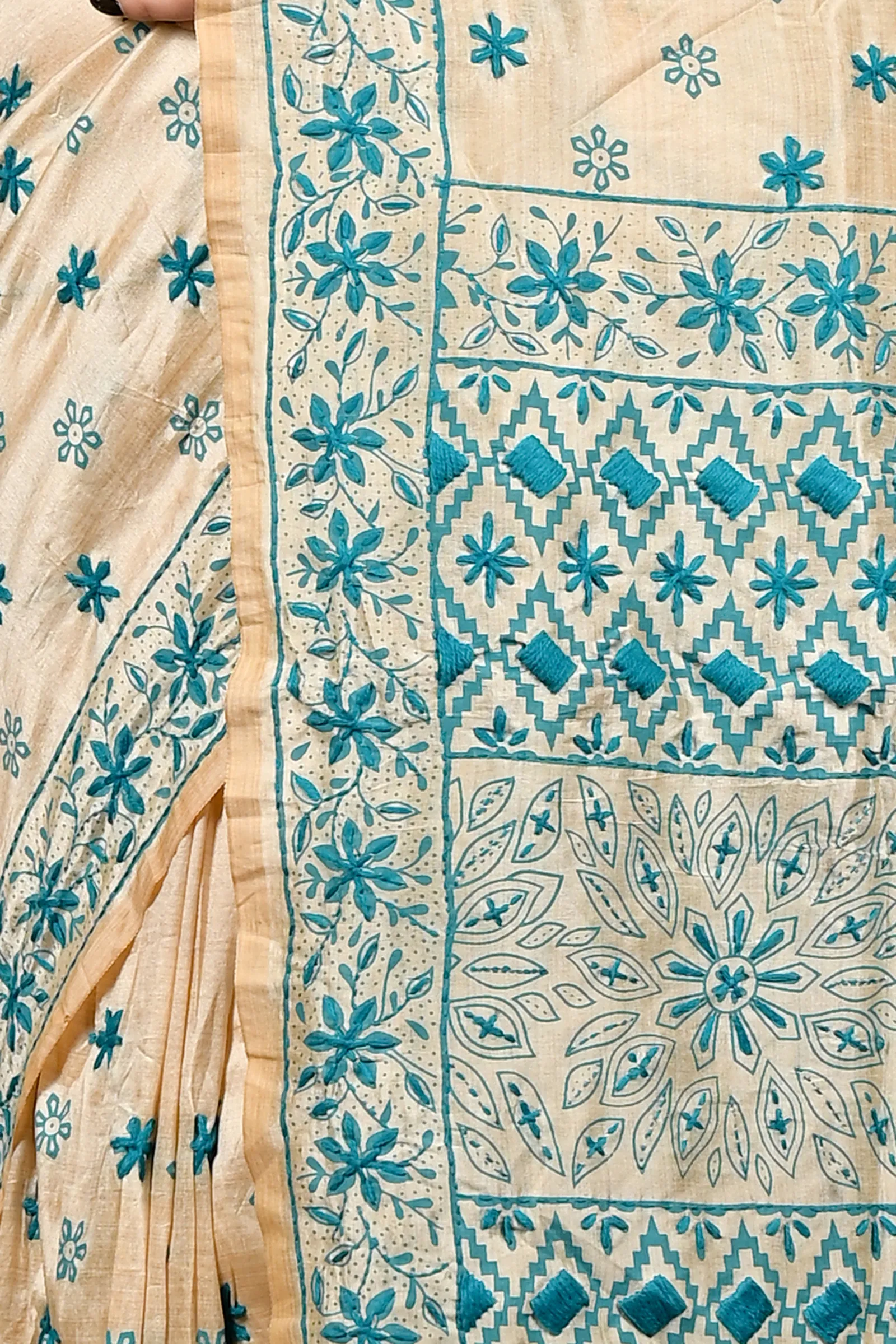 DipDiya Cotton Off White Green Varitikath Wrapped in Heritage Kantha Stitch Sarees