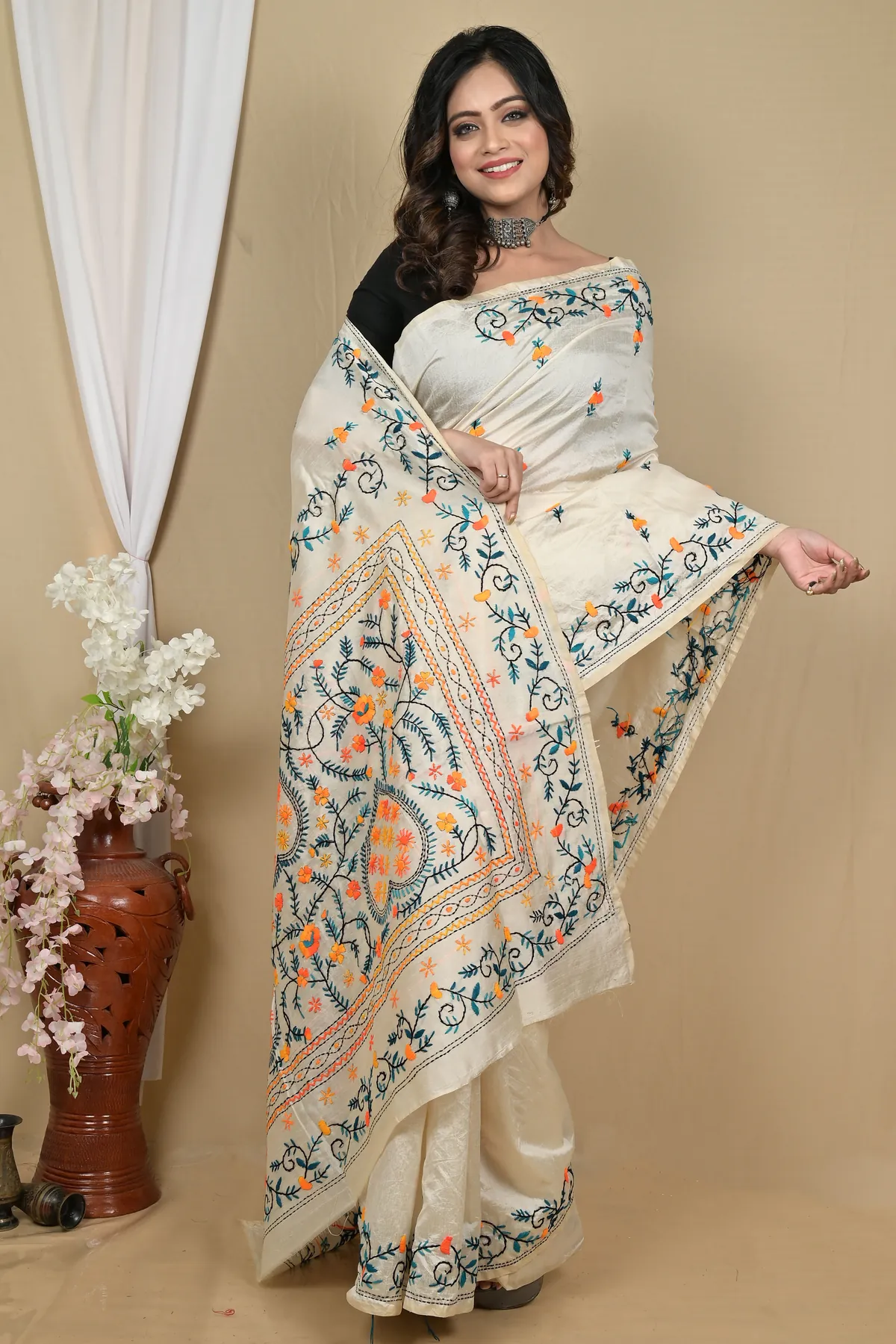 DipDiya Cotton Off-White Piaja Timeless Bengal Kantha Stitch Sarees