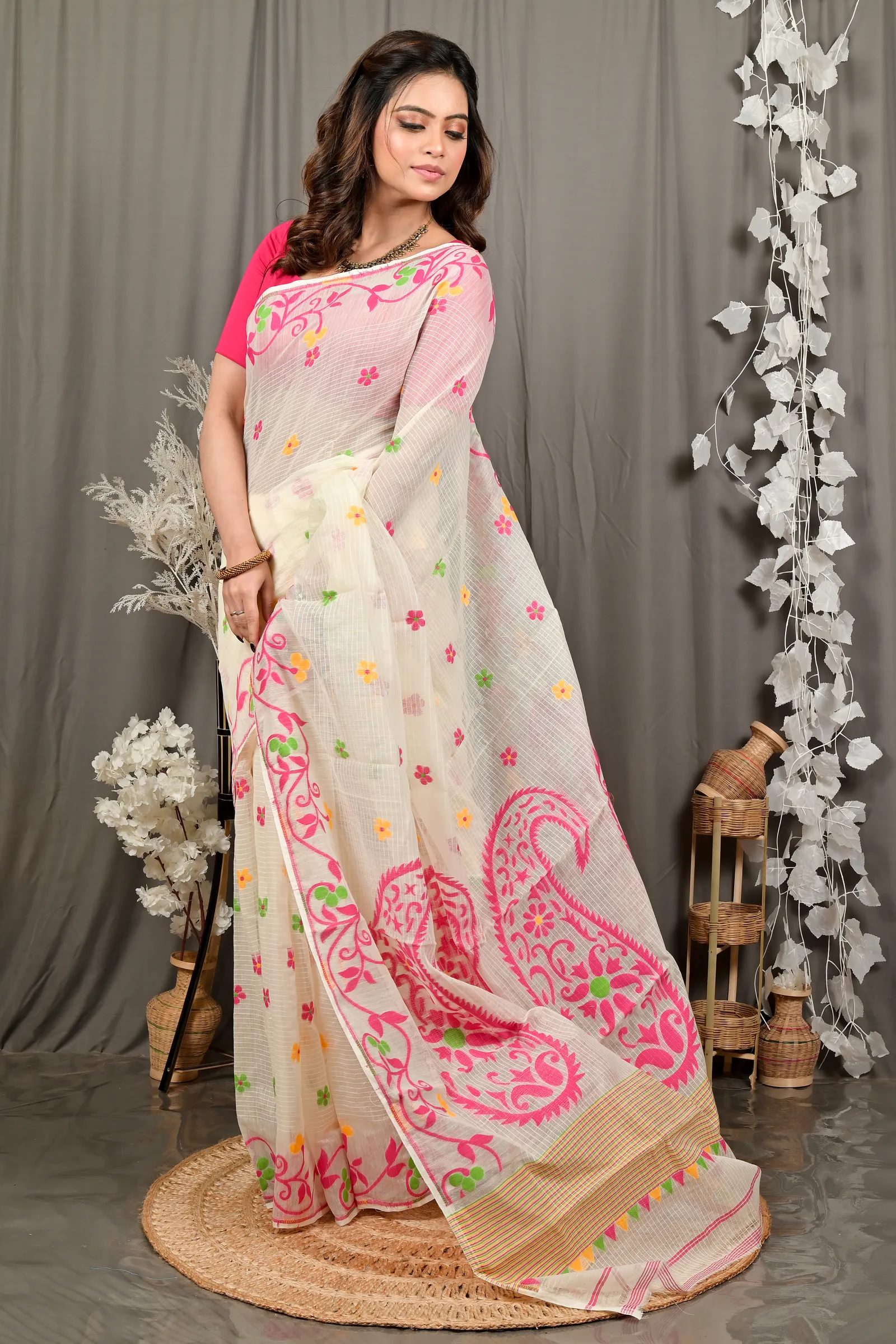 DipDiya Cotton Off White Pink Fivani Classic Bengali Jamdani Sarees