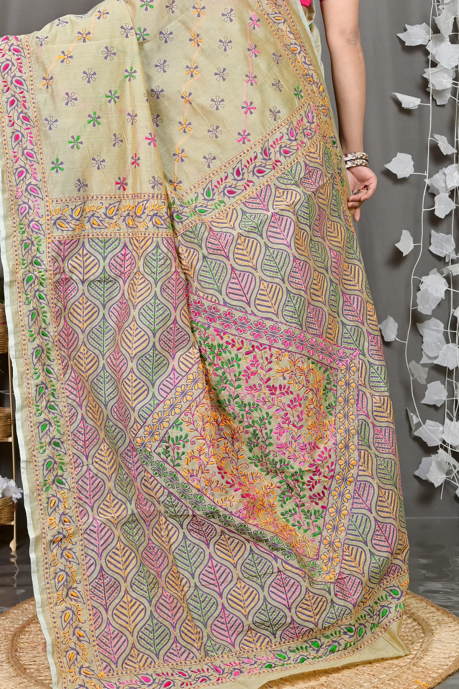 DipDiya Cotton Off-White Varitikath Elegance in Every Weave Kantha Stitch Sarees