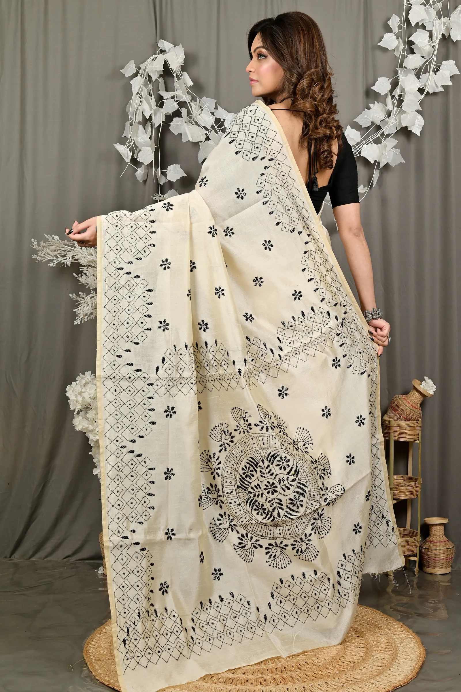 DipDiya Cotton Off White Varitikath Woven by Hand Kantha Stitch Sarees