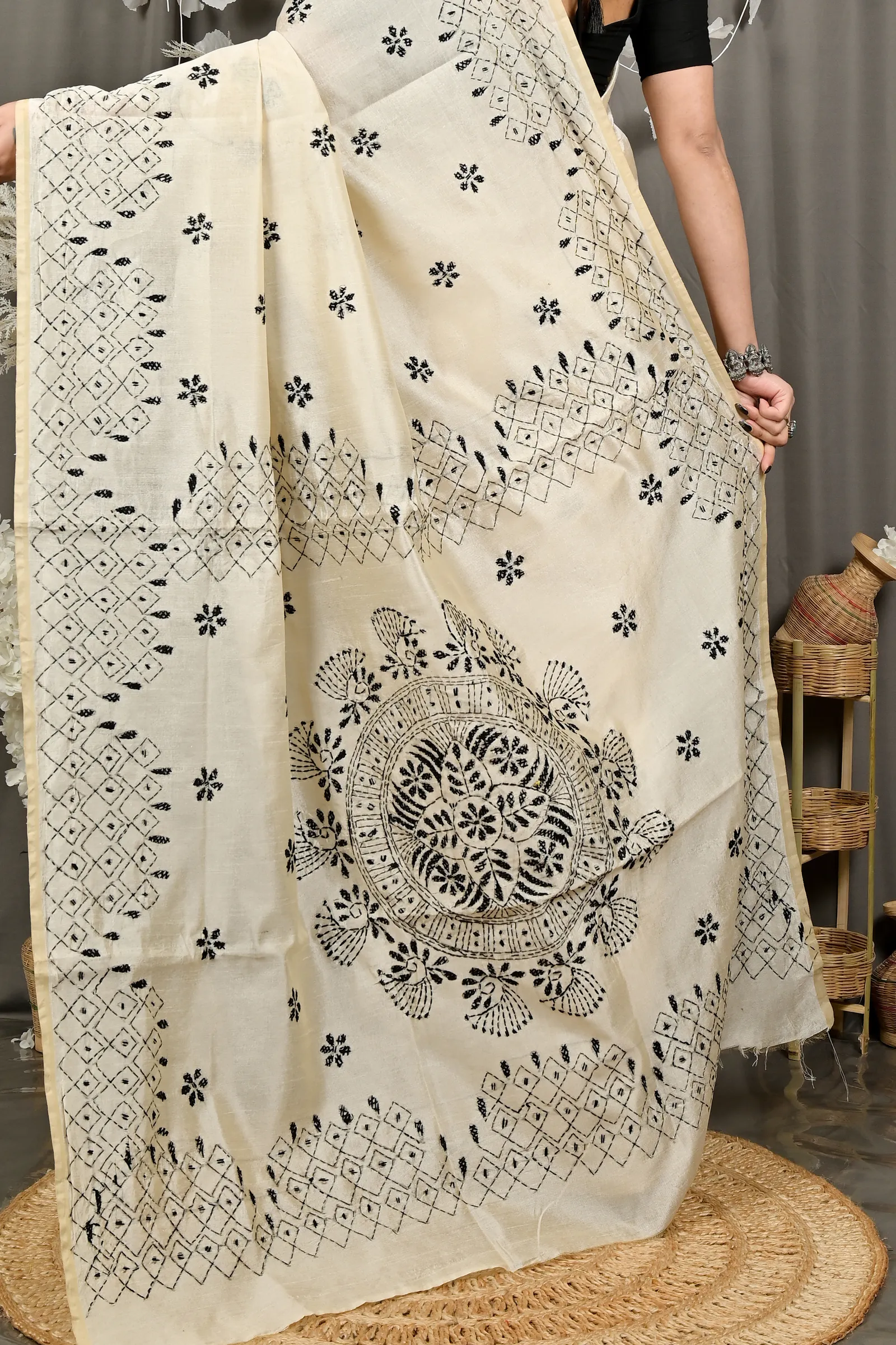 DipDiya Cotton Off White Varitikath Woven by Hand Kantha Stitch Sarees