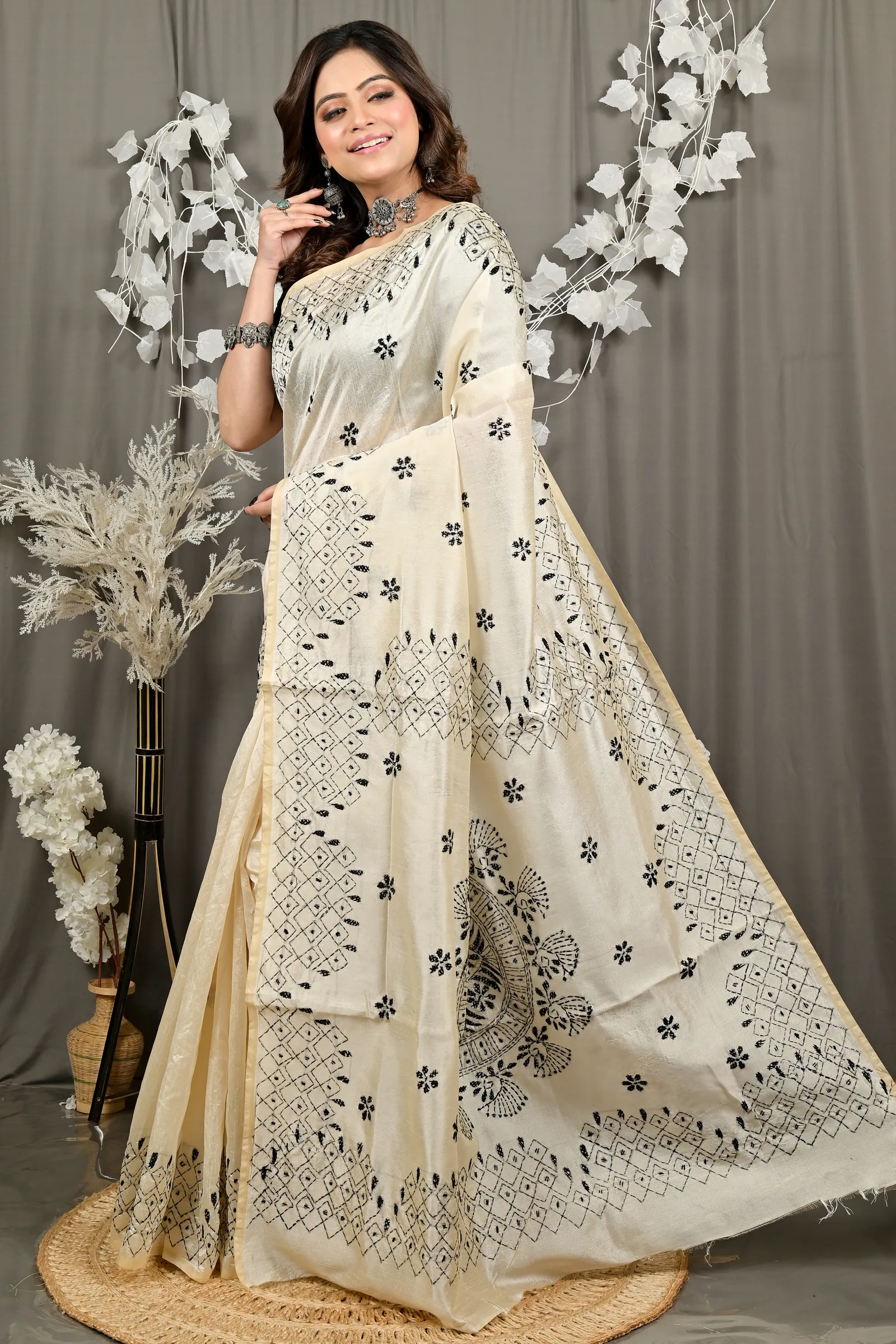 DipDiya Cotton Off White Varitikath Woven by Hand Kantha Stitch Sarees