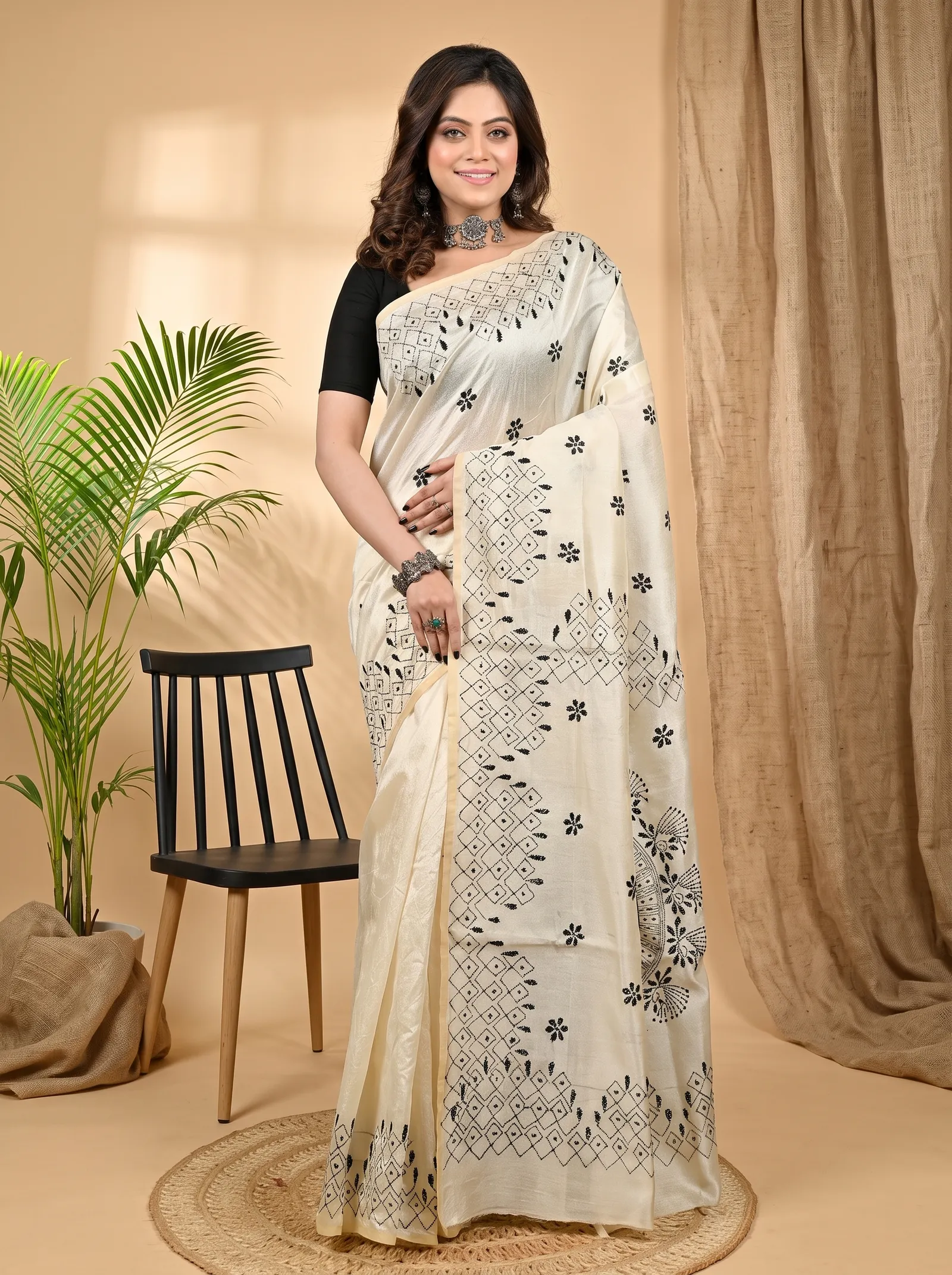 DipDiya Cotton Off White Varitikath Woven by Hand Kantha Stitch Sarees