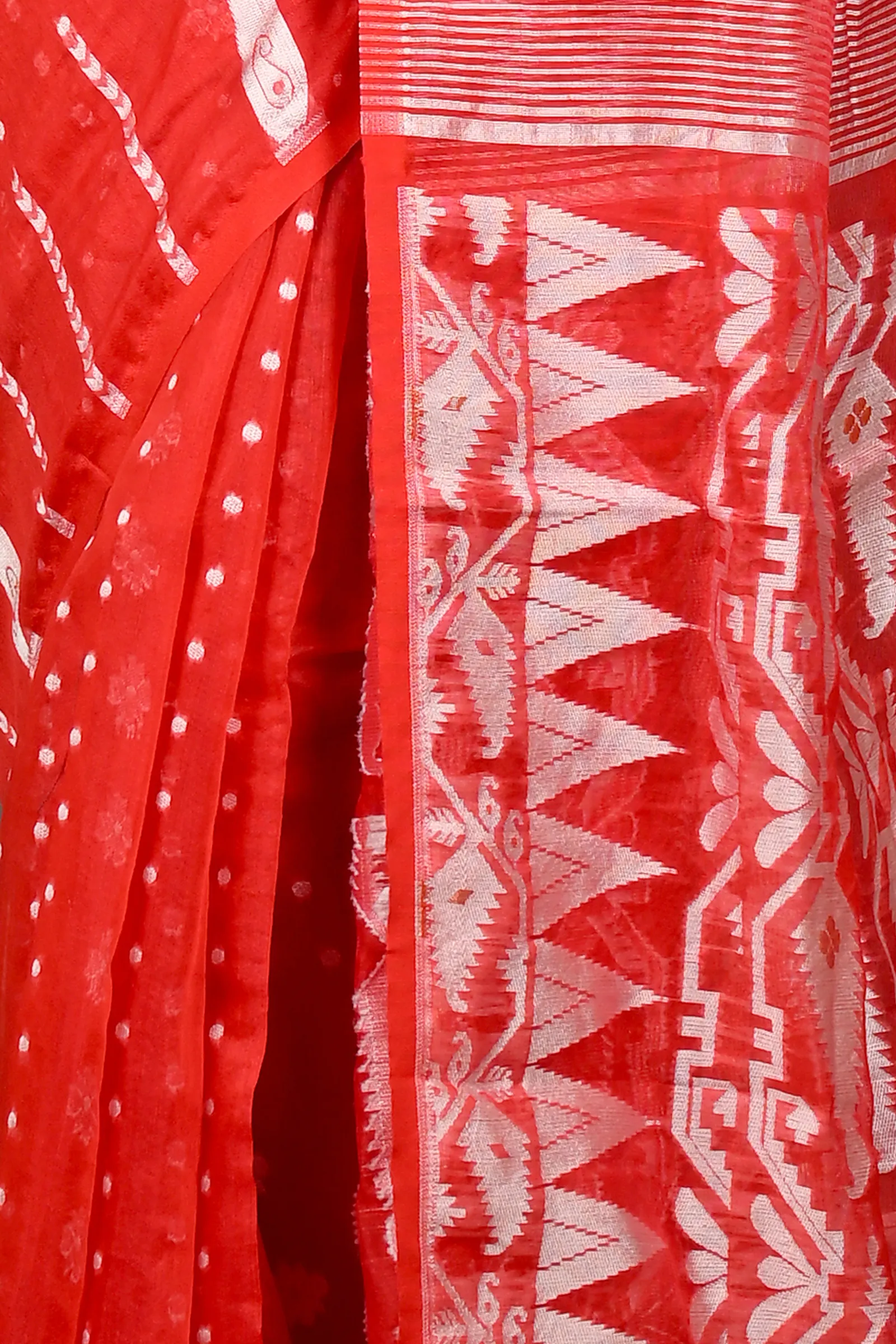 DipDiya Cotton Red Folai Crafted by Artisans Jamdani Sarees