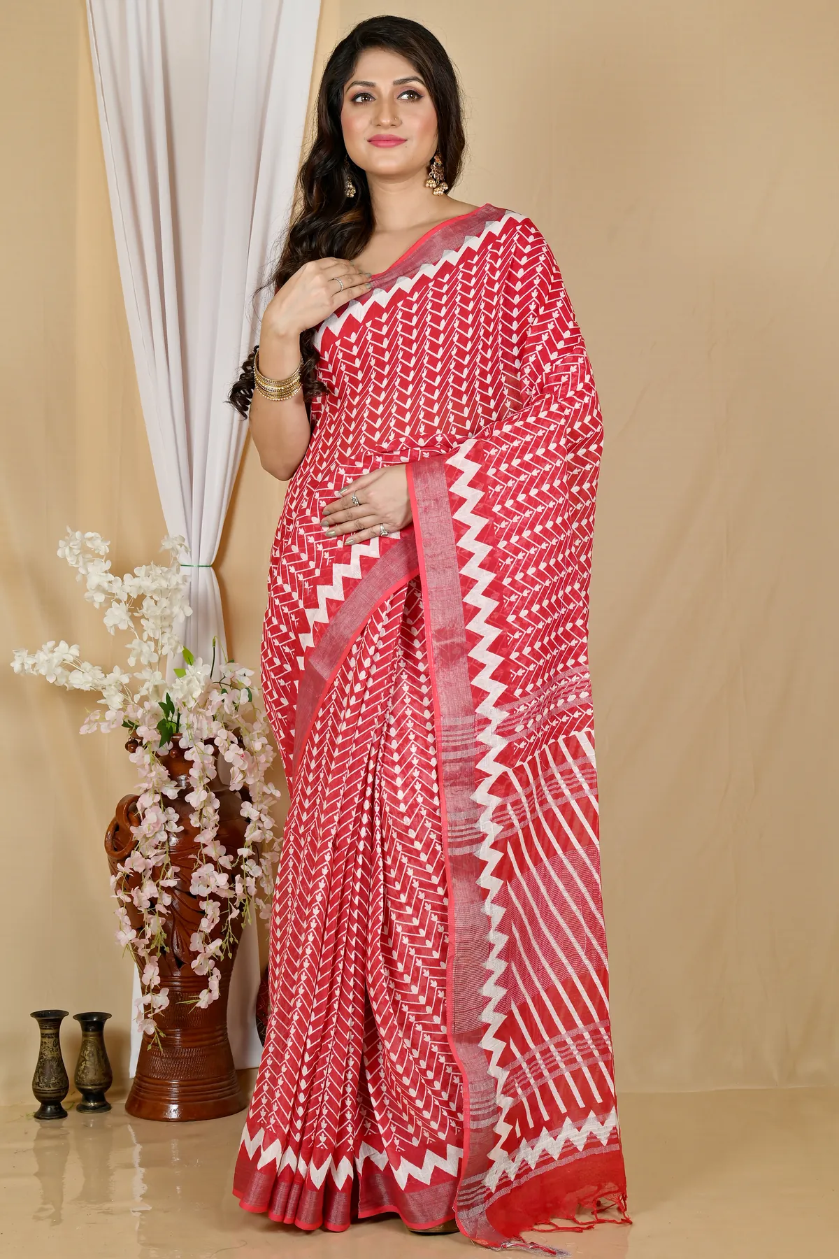 DipDiya Cotton Red Sebai Bengal’s Tradition Batik Print Sarees