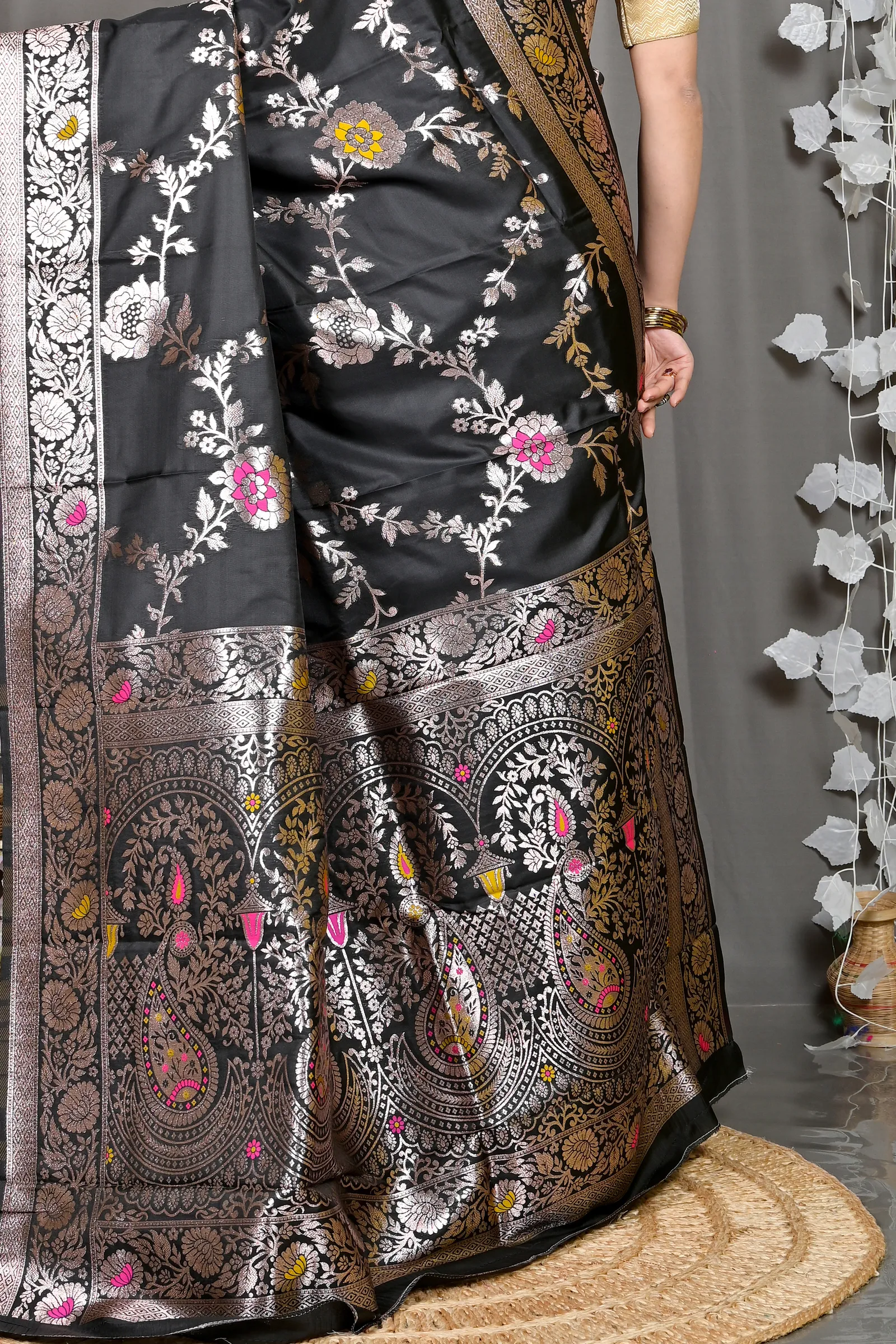 DipDiya Cotton Silk Black Parosha Bengal in Every Thread Kathan Sarees