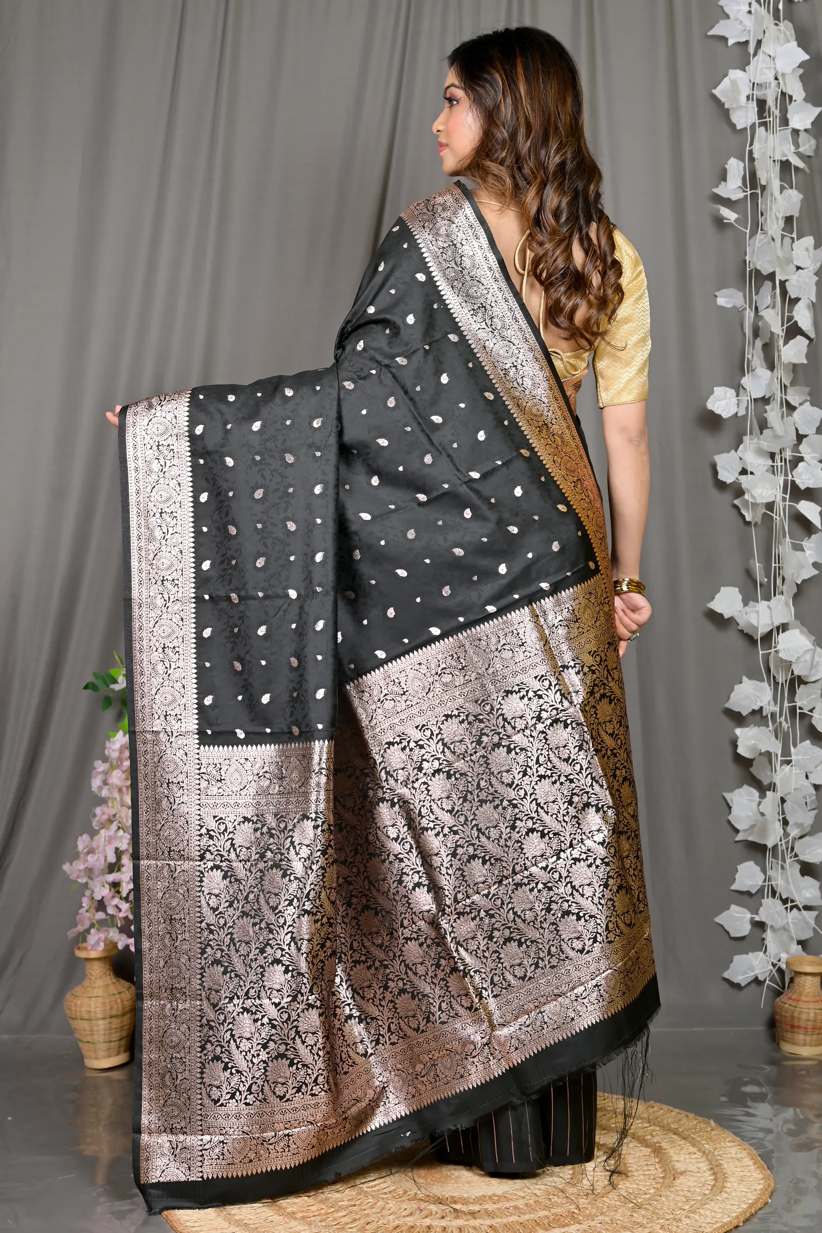 DipDiya Cotton Silk Black Parova Classic Bengali Tanchui Sarees