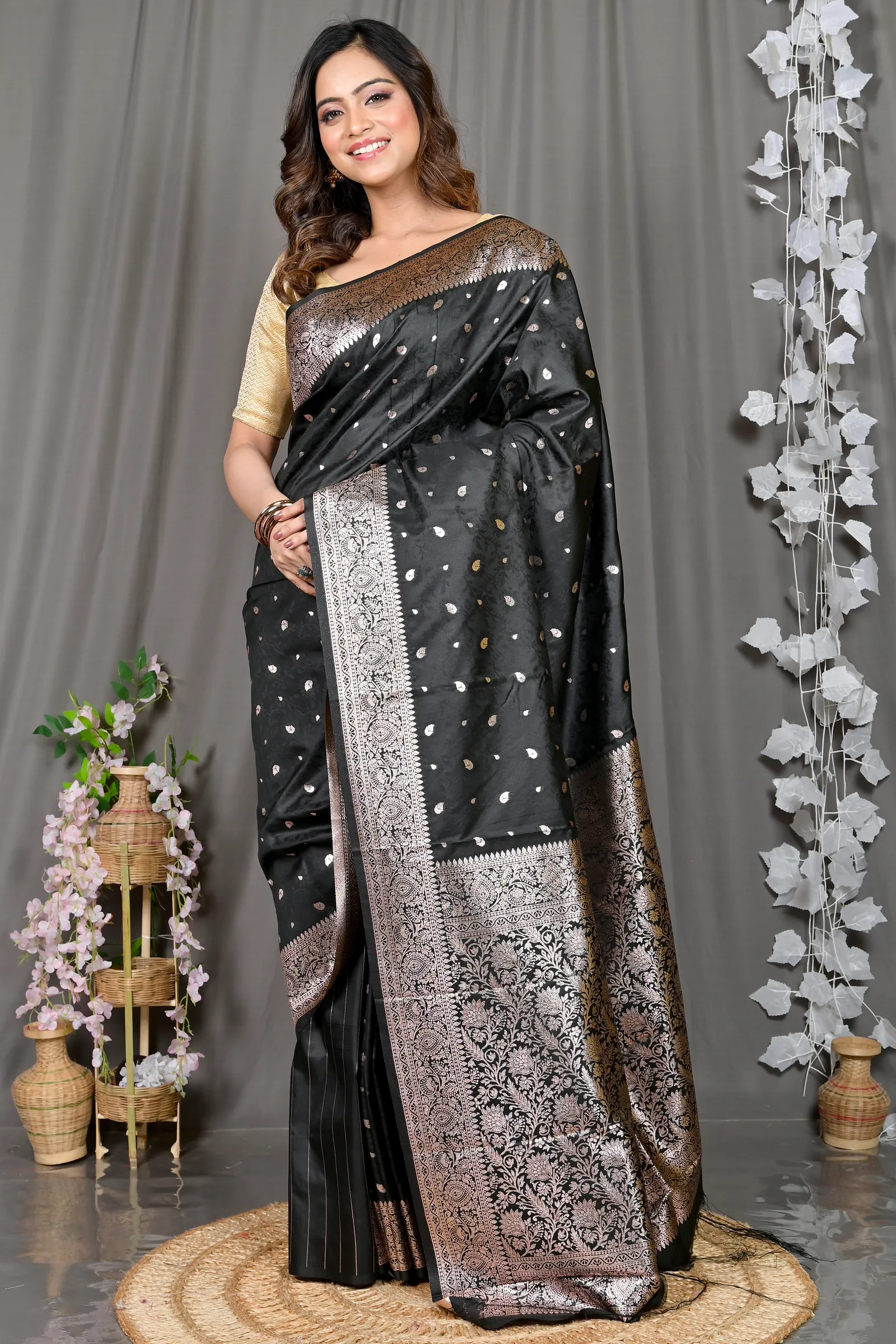 DipDiya Cotton Silk Black Parova Classic Bengali Tanchui Sarees