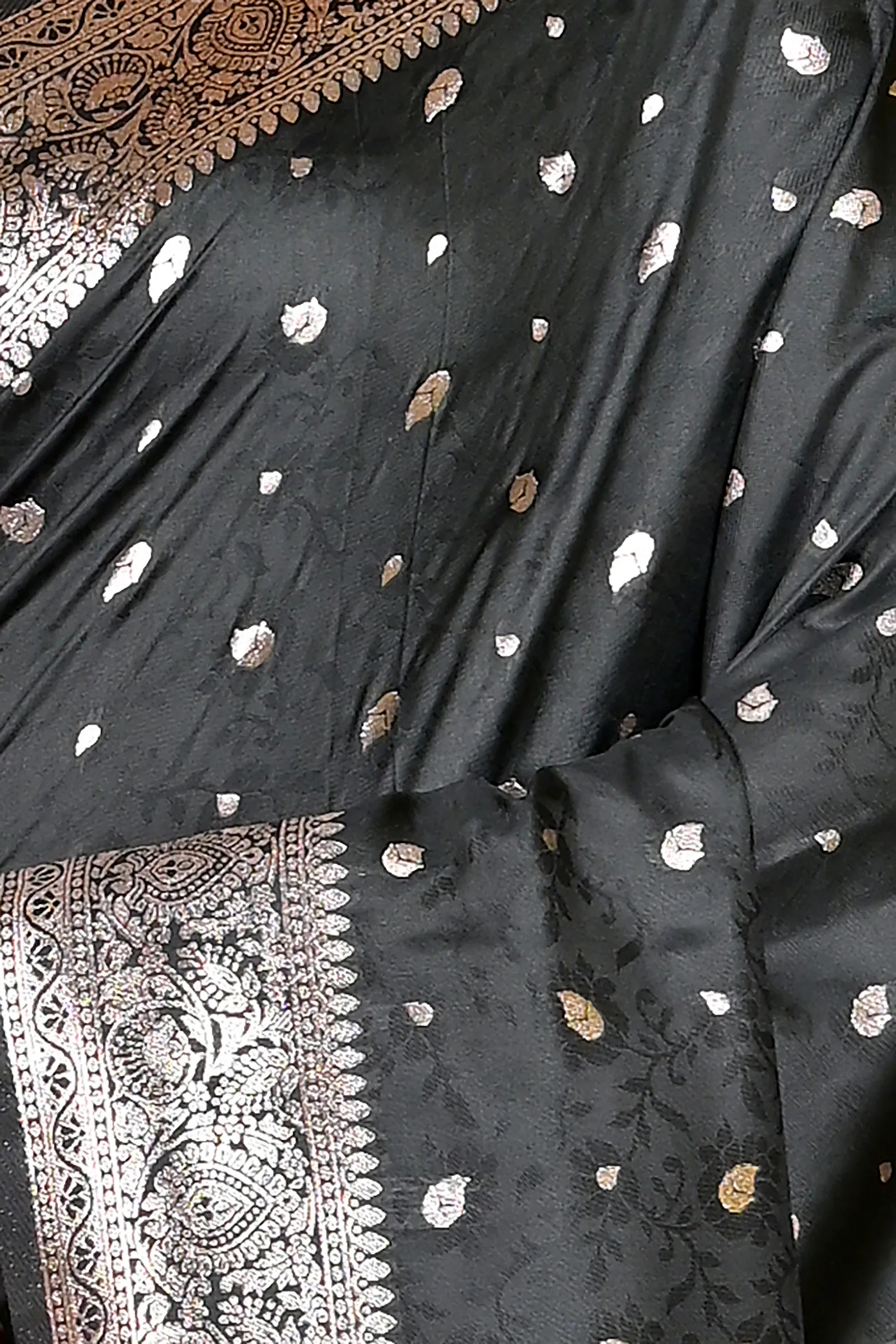 DipDiya Cotton Silk Black Parova Classic Bengali Tanchui Sarees