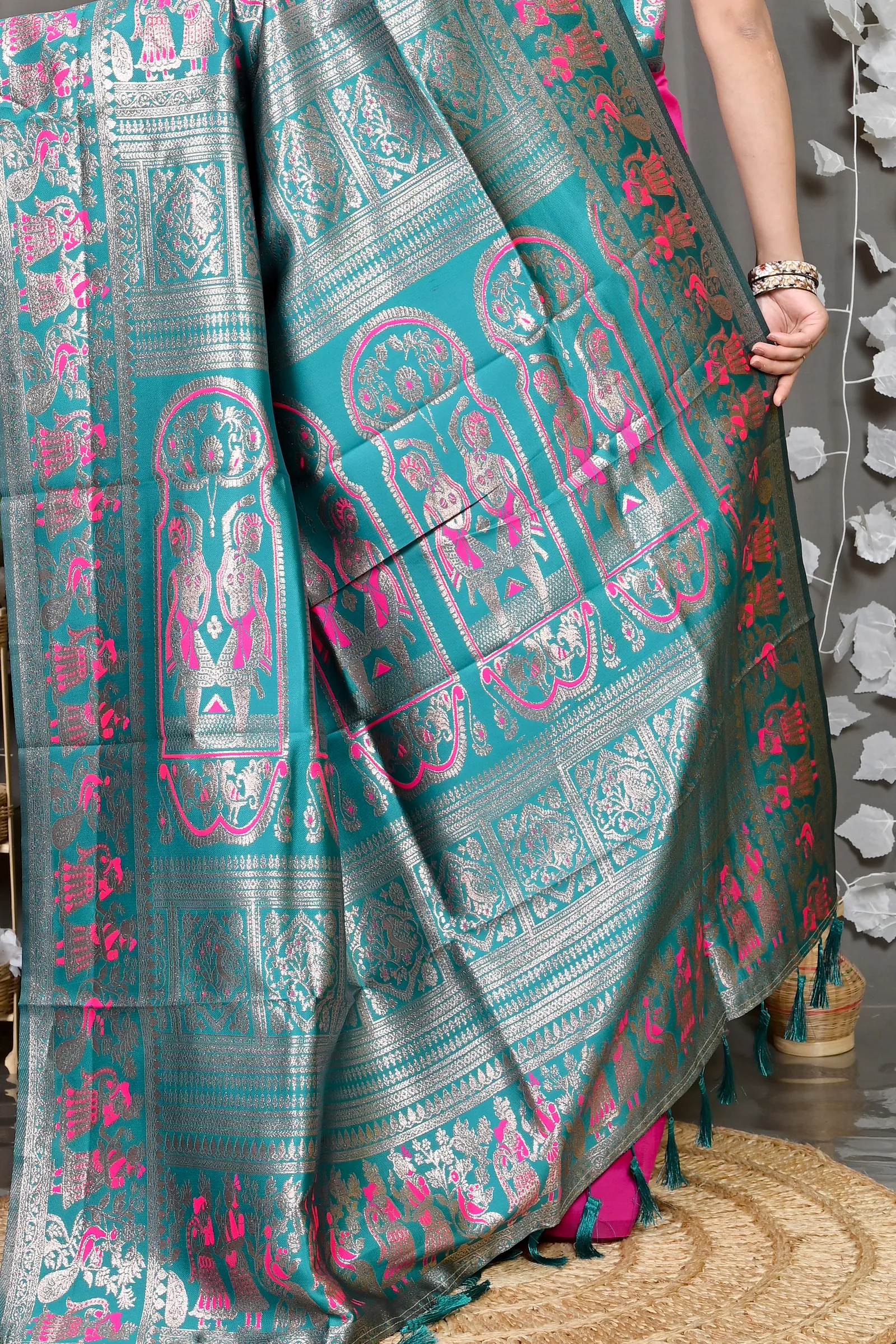 DipDiya Cotton Silk Dark Pink Green Parza Bengal’s Tradition Baluchari Sarees