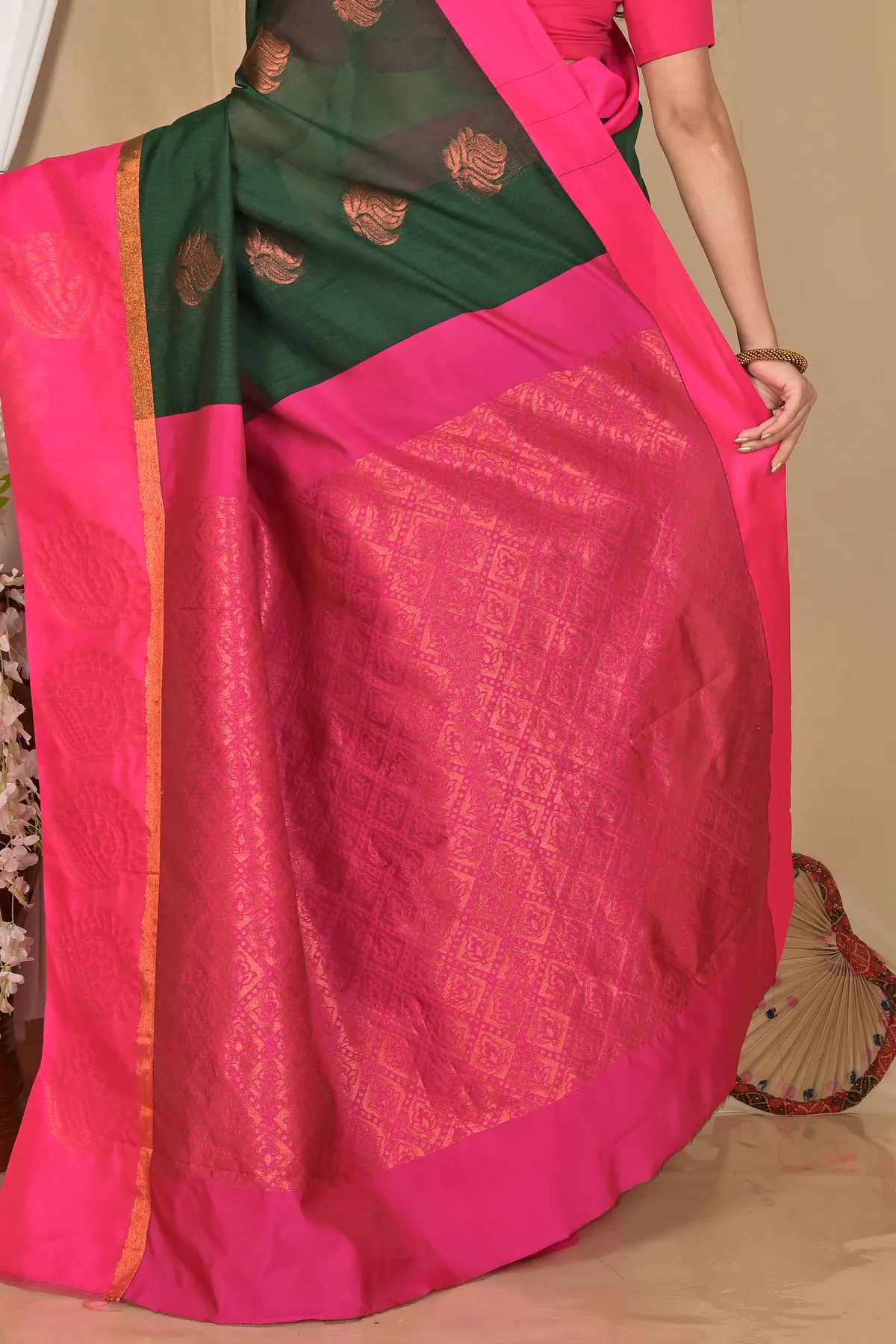 DipDiya Cotton Silk Drak Green Purple Kakin Elegance in Every Weave Handloom Sarees