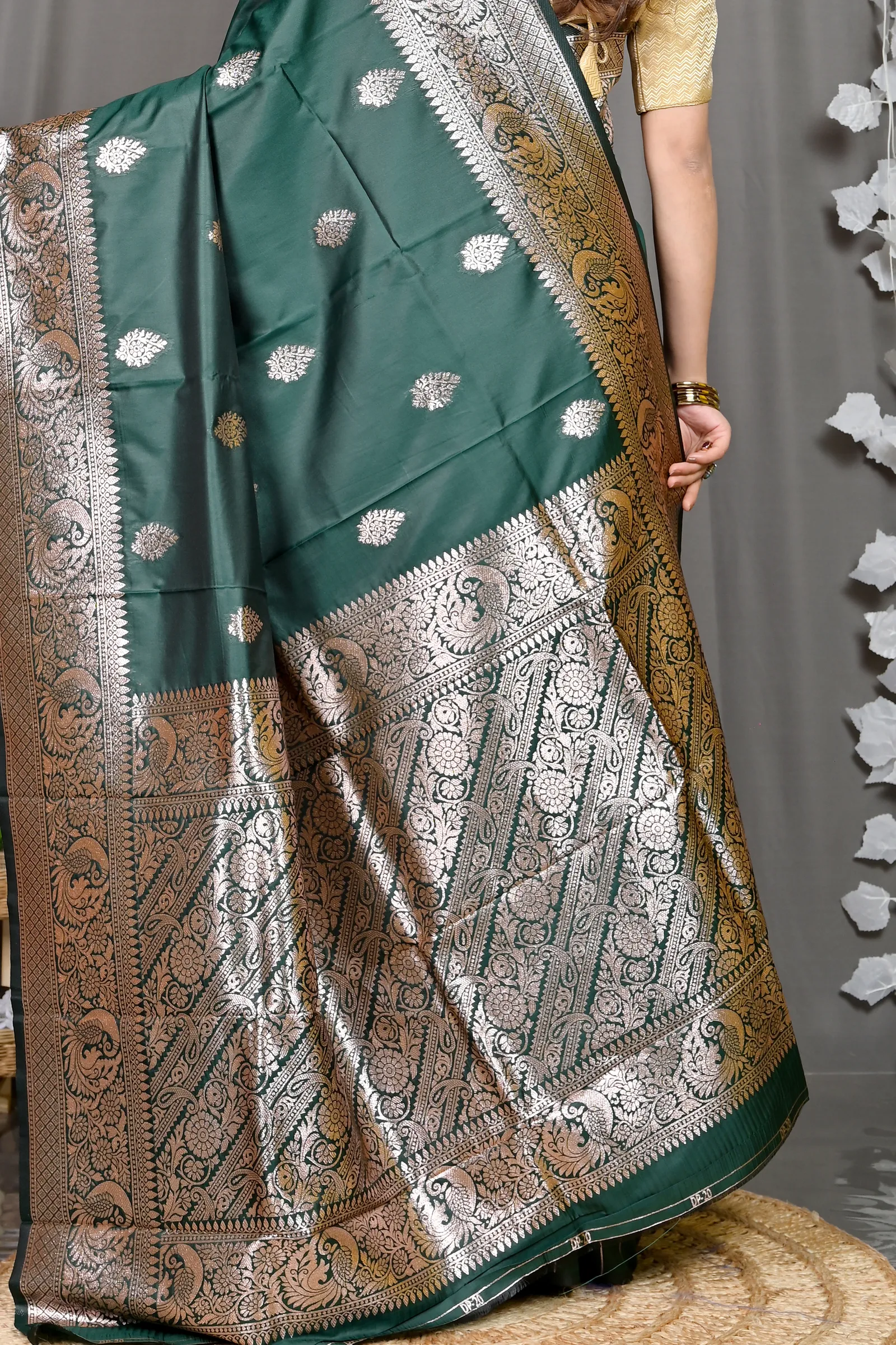 DipDiya Cotton Silk Green Paromal Threads of Tradition Kathan Sarees